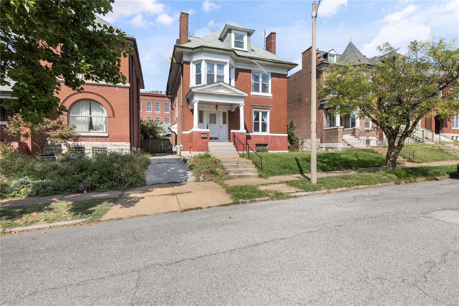 3939 Cleveland Avenue