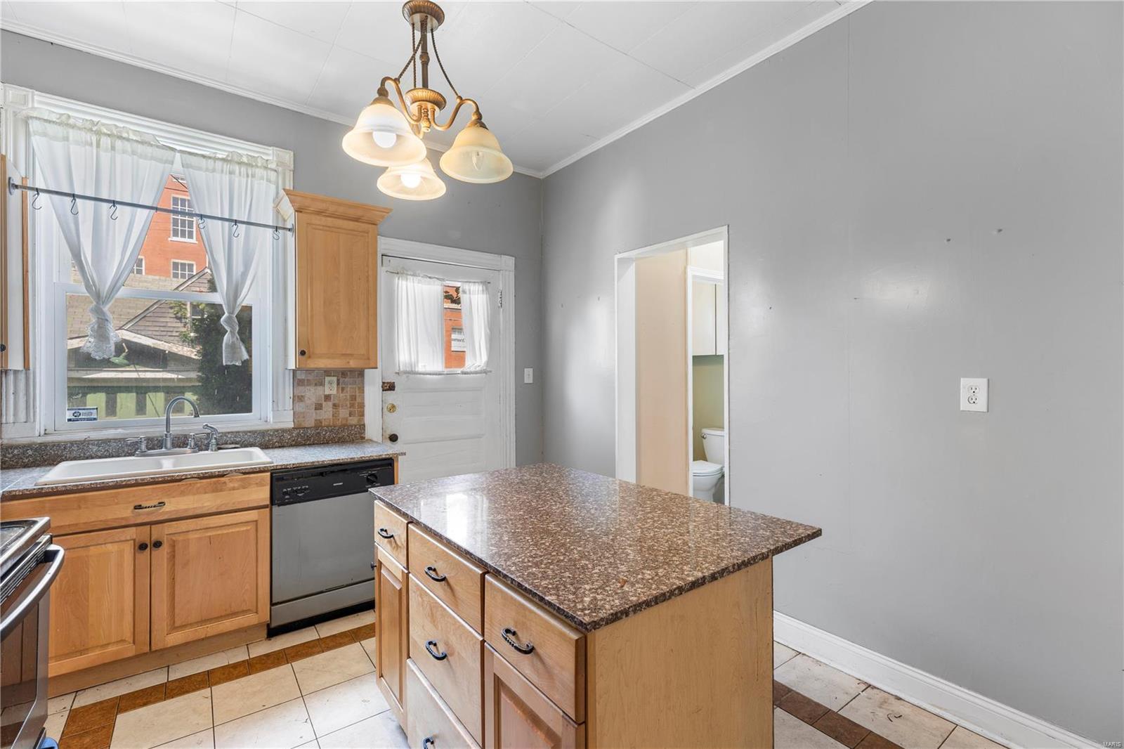 3939 Cleveland Avenue