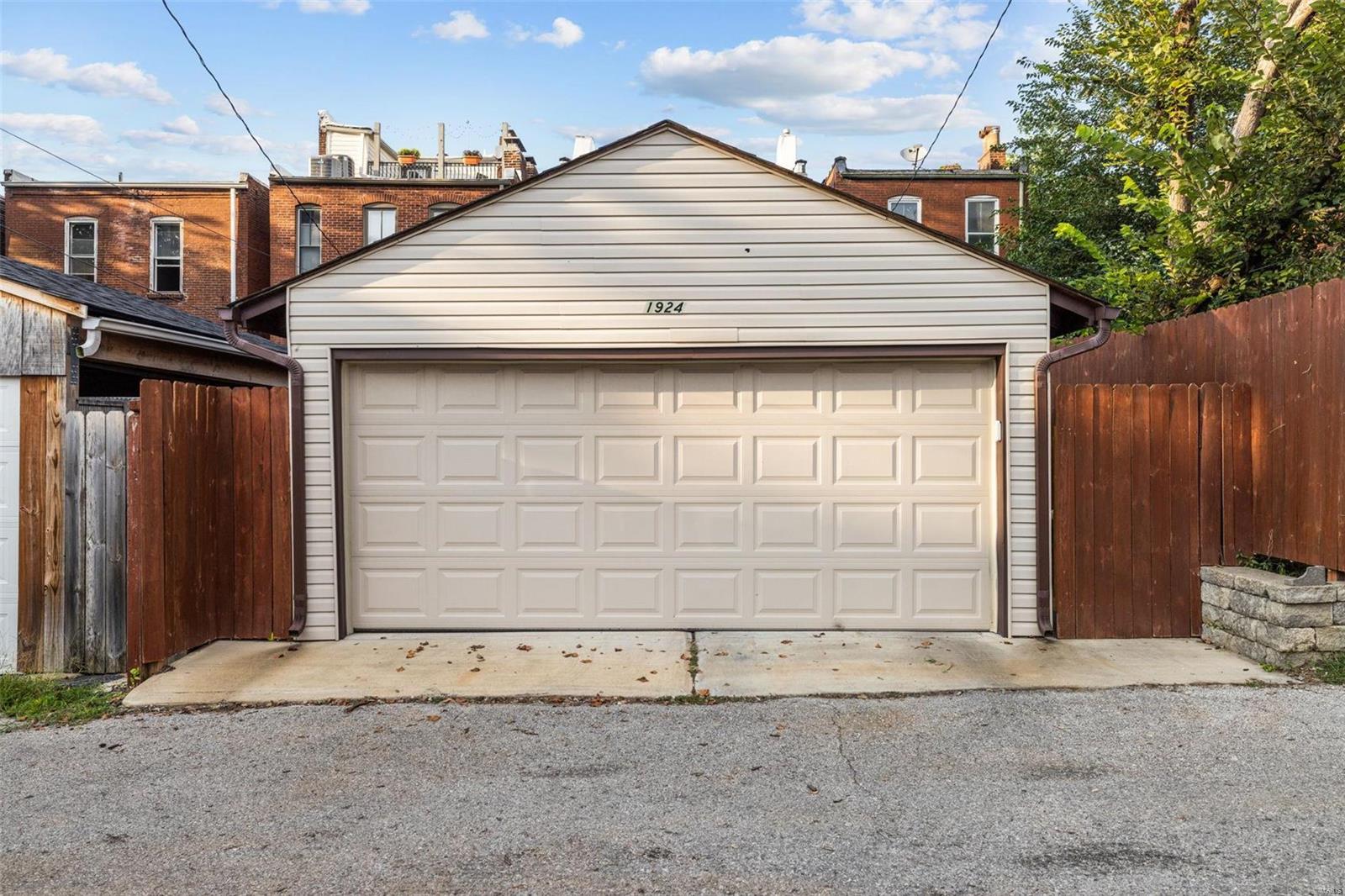 1924 Withnell Avenue