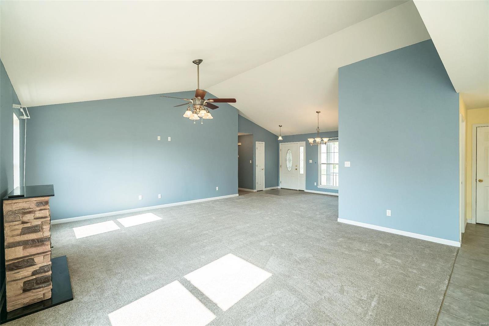 5302 S Bellerieve Lane