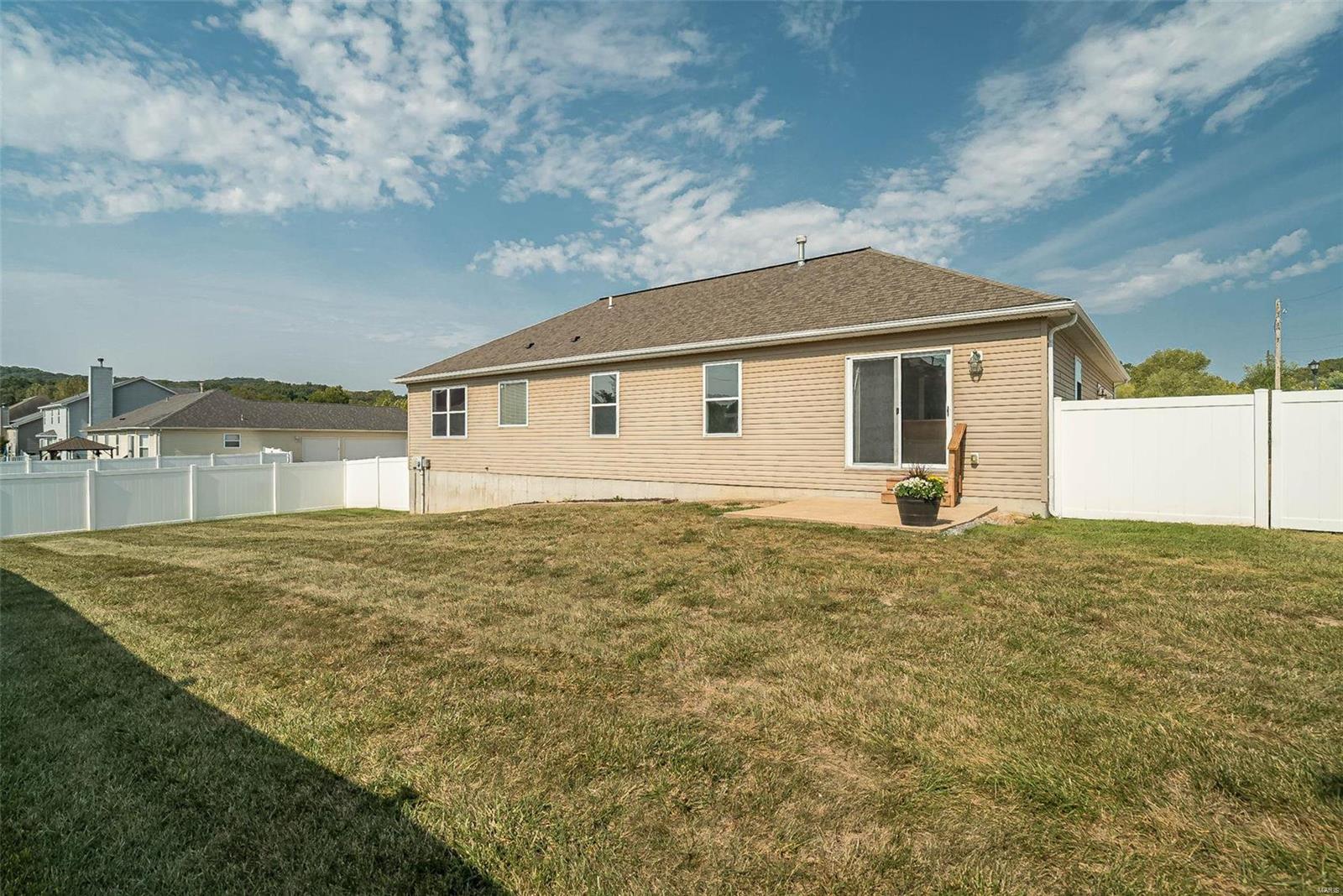 5302 S Bellerieve Lane