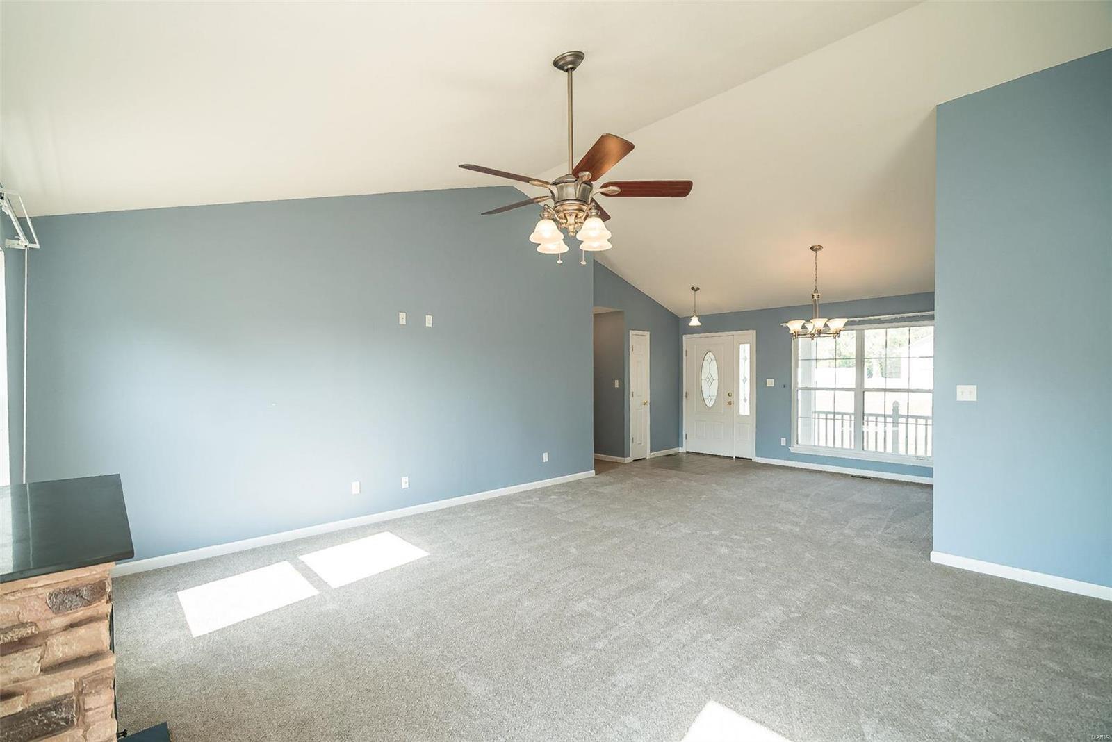 5302 S Bellerieve Lane