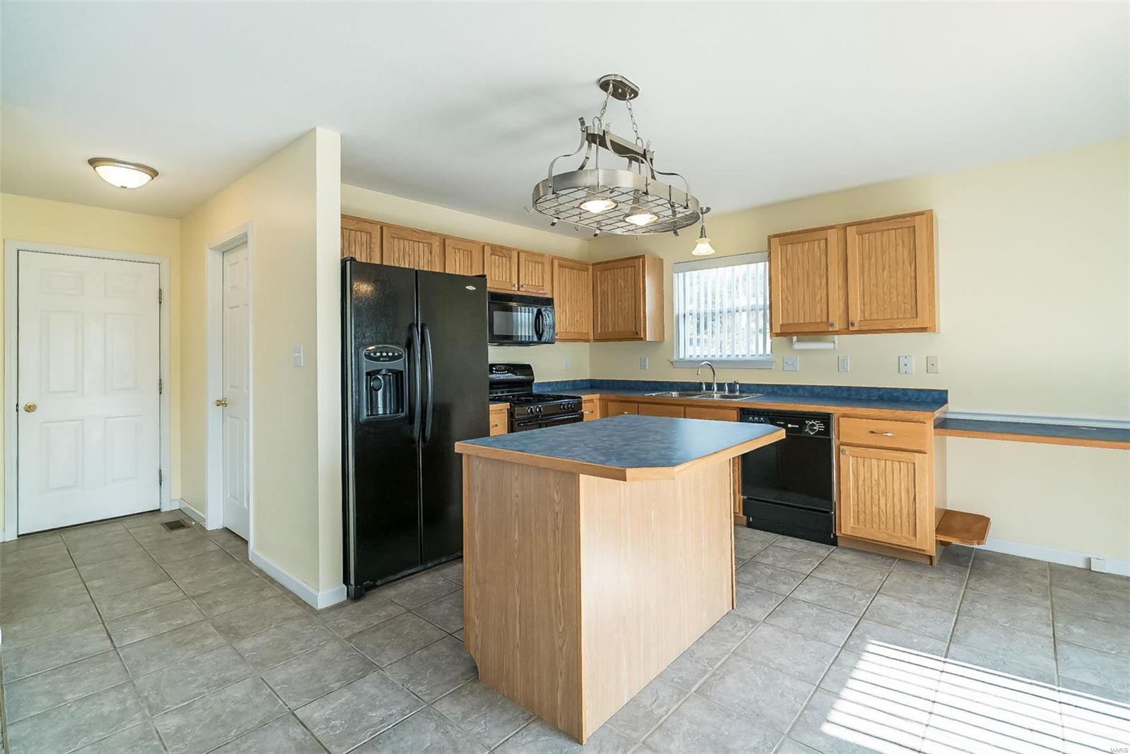 5302 S Bellerieve Lane