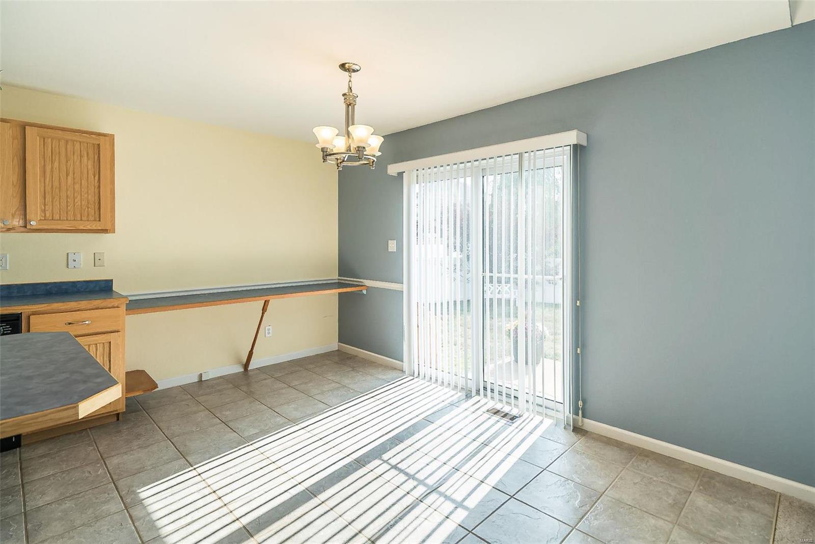 5302 S Bellerieve Lane