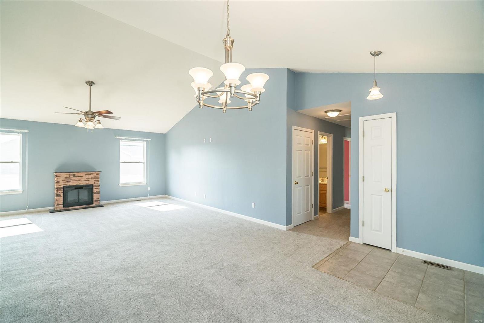 5302 S Bellerieve Lane