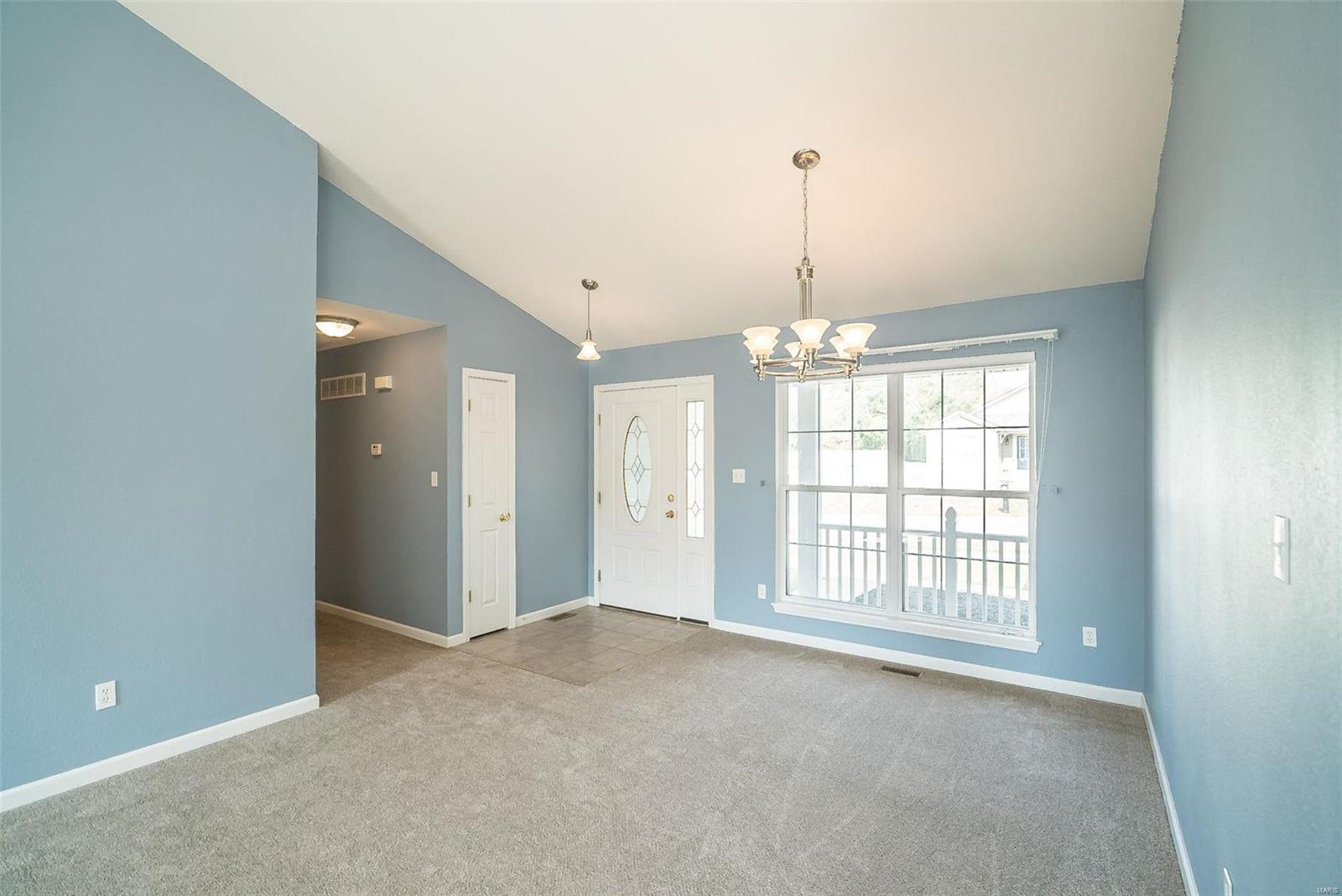 5302 S Bellerieve Lane