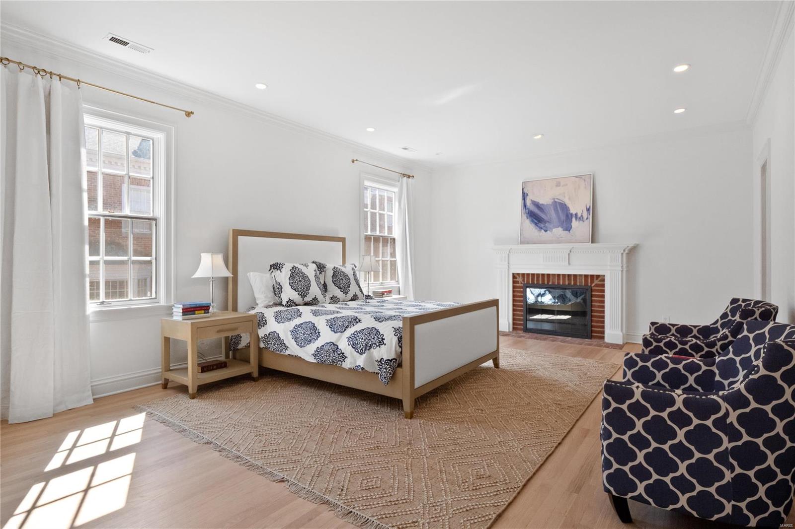 312 N Brentwood Boulevard Unit: 8