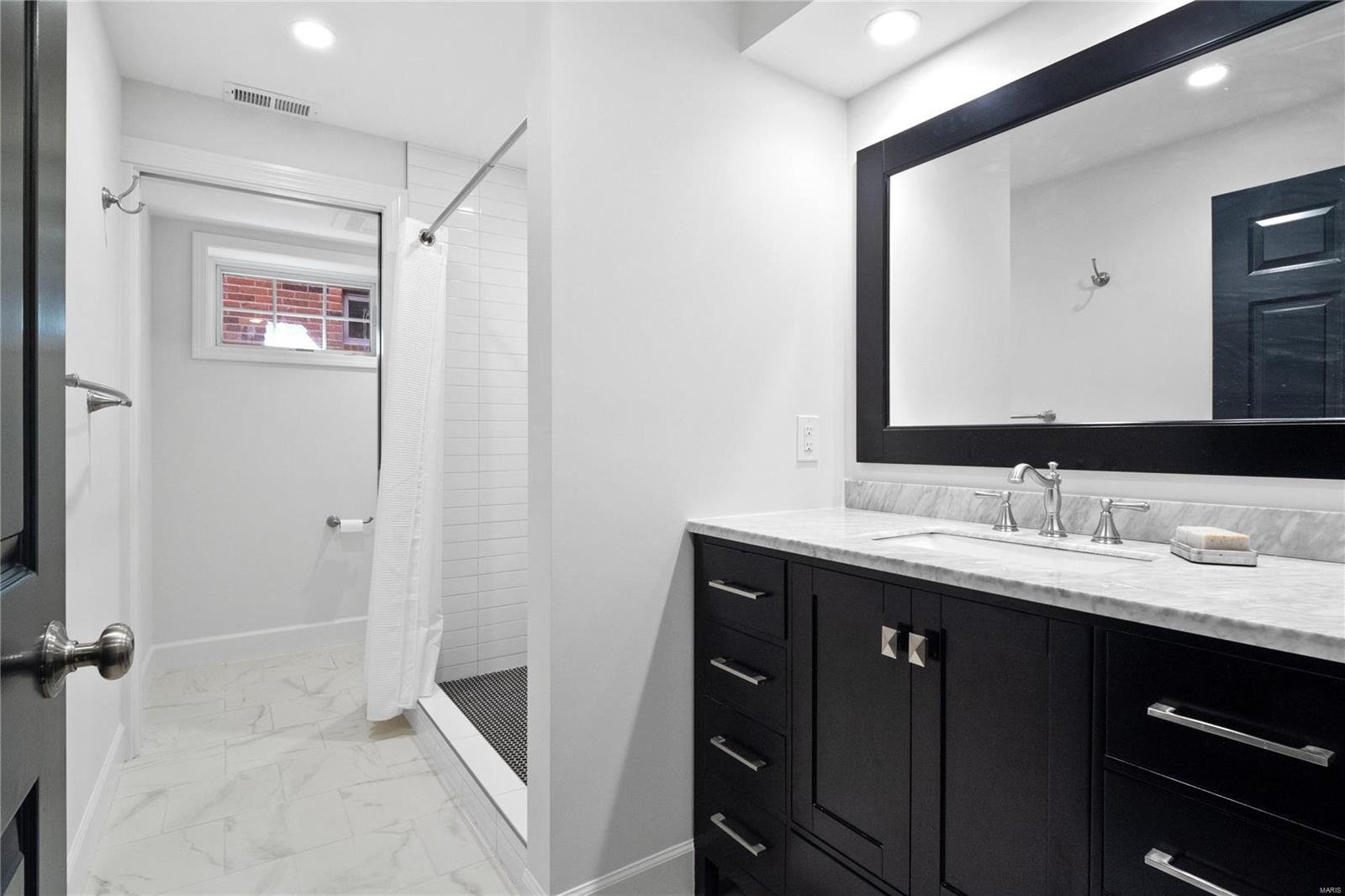 312 N Brentwood Boulevard Unit: 8