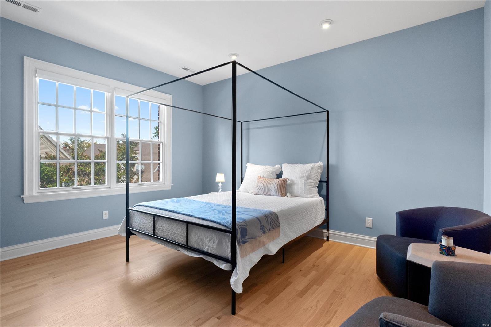 312 N Brentwood Boulevard Unit: 8