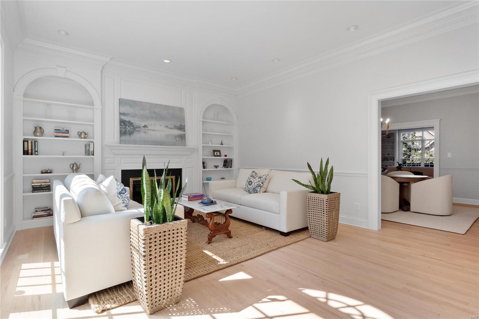 312 N Brentwood Boulevard Unit: 8