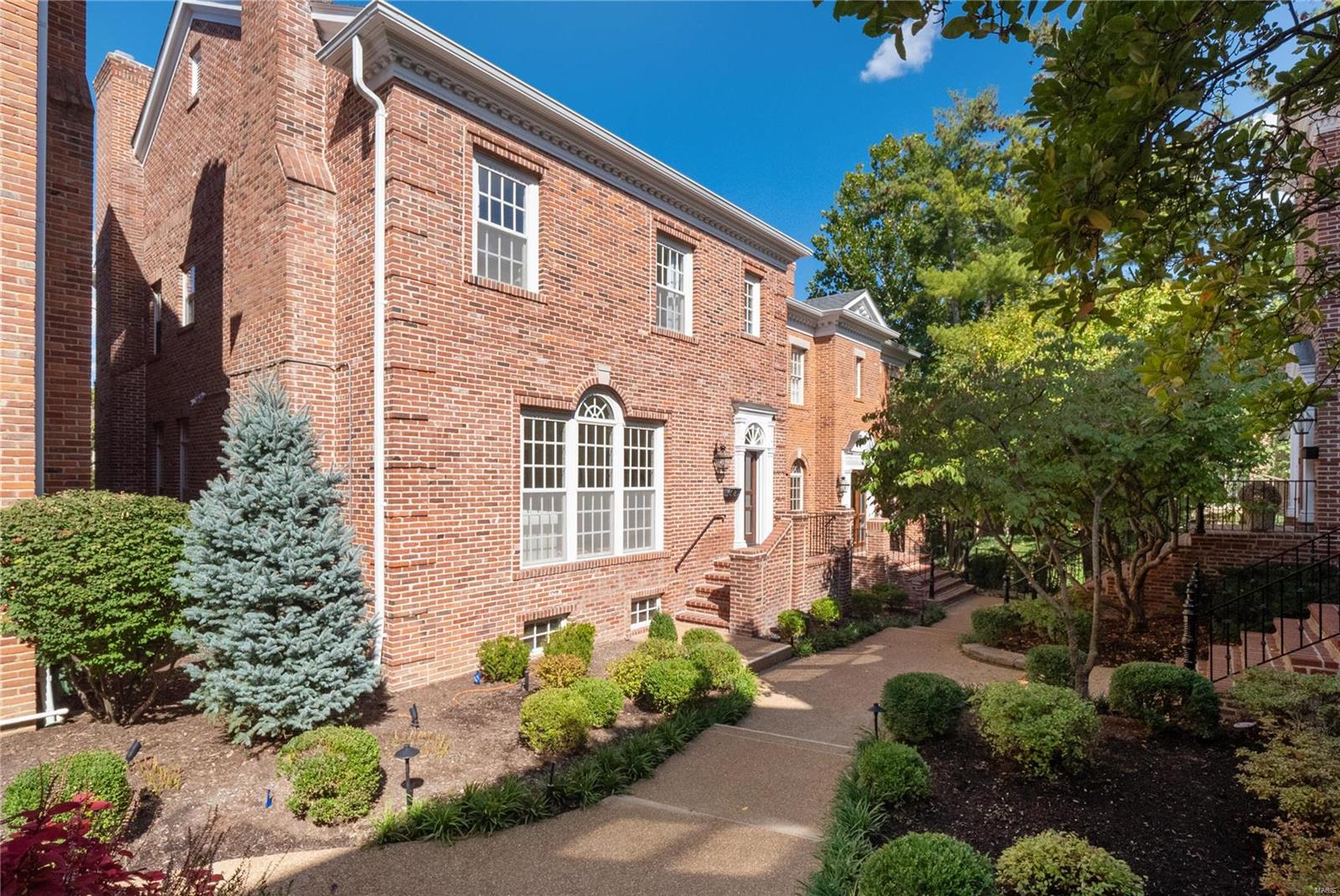 312 N Brentwood Boulevard Unit: 8