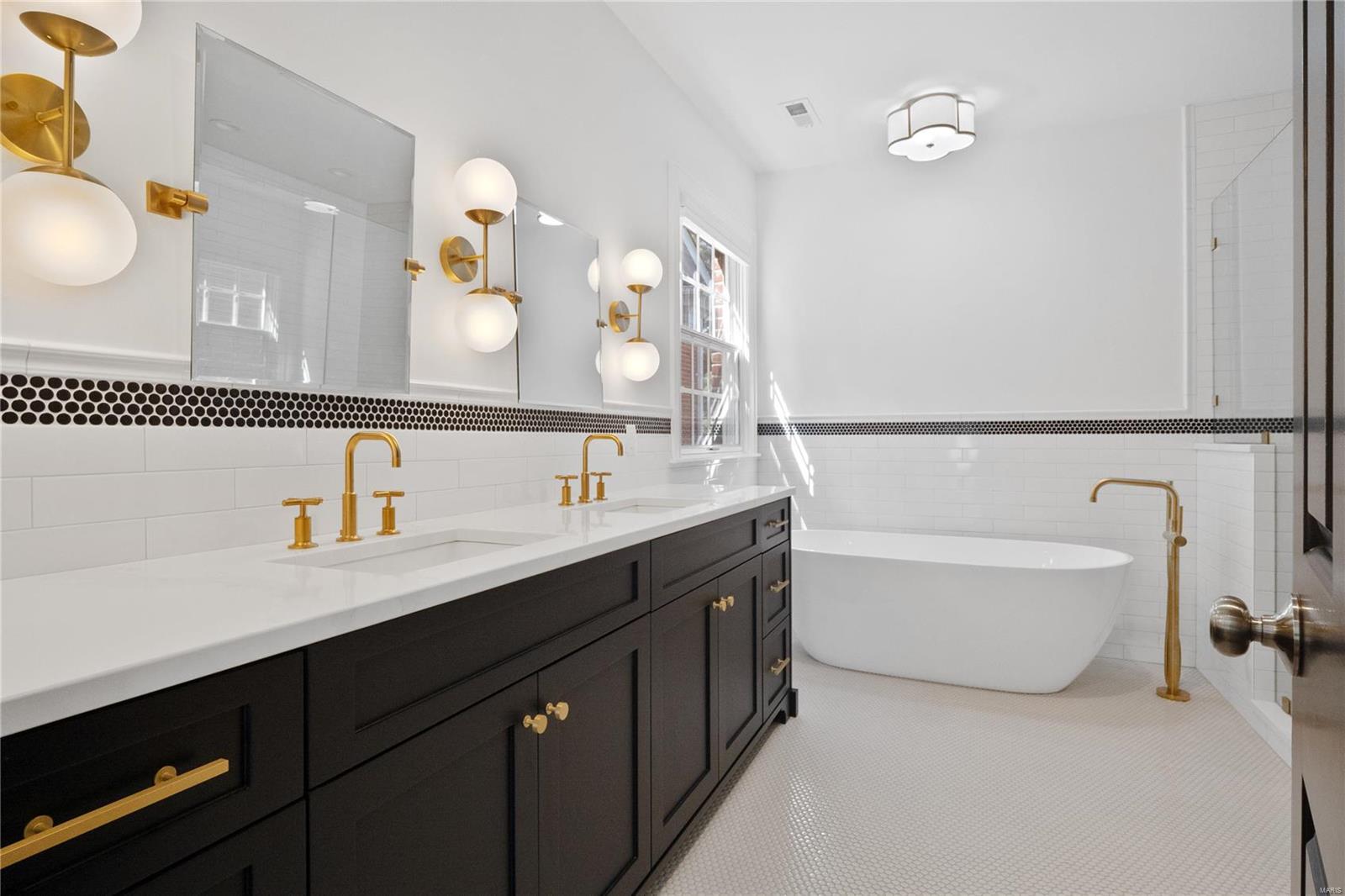 312 N Brentwood Boulevard Unit: 8