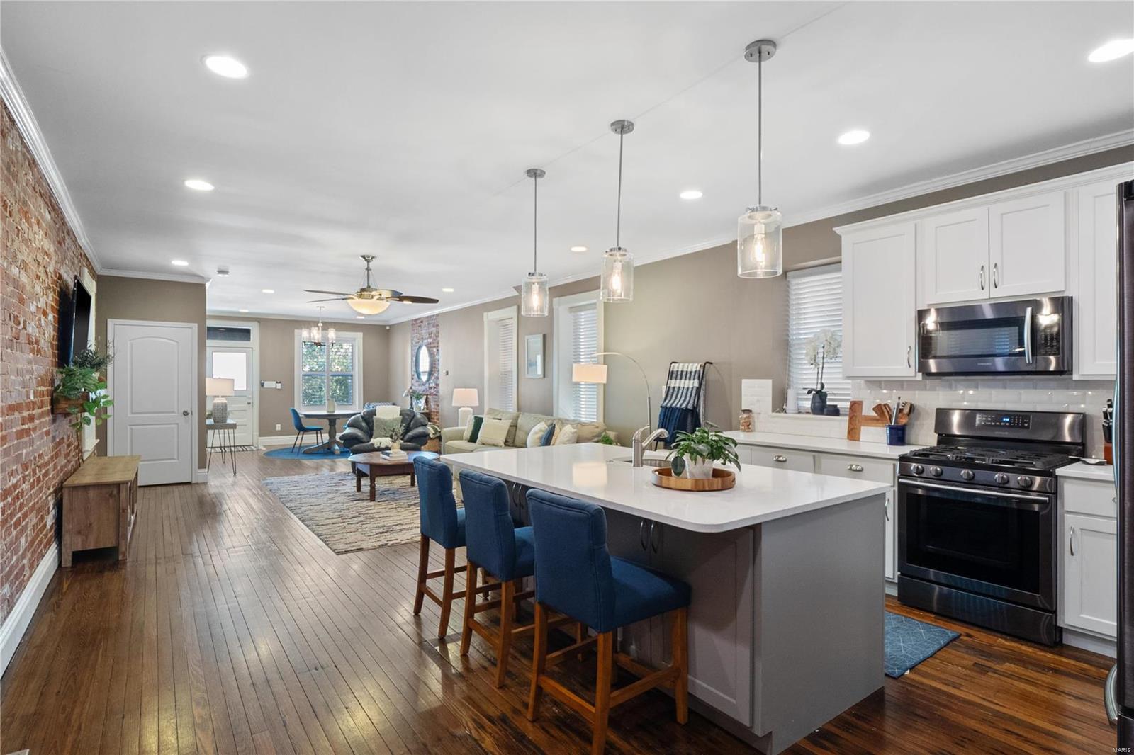 3952 Botanical Avenue