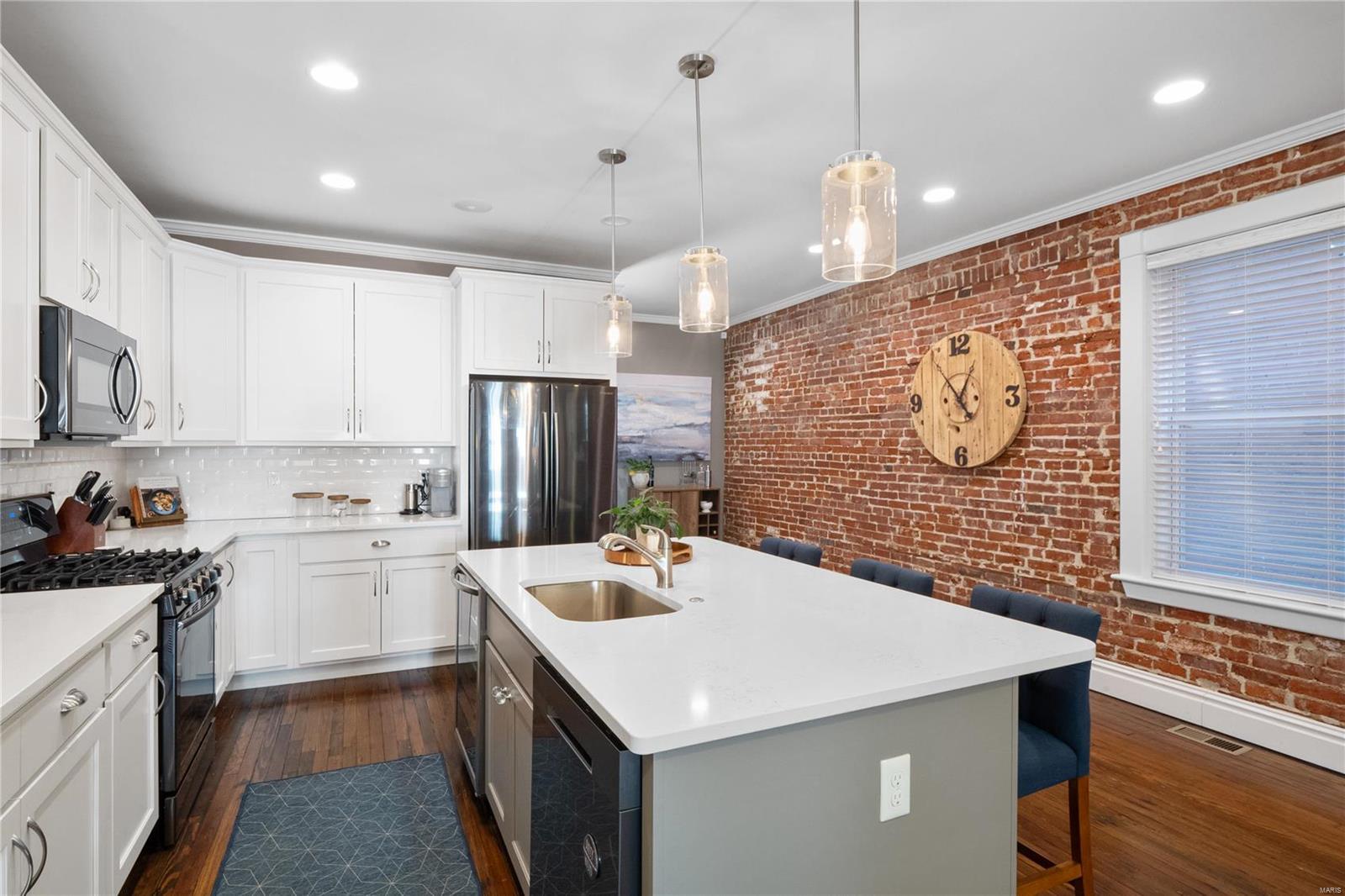 3952 Botanical Avenue