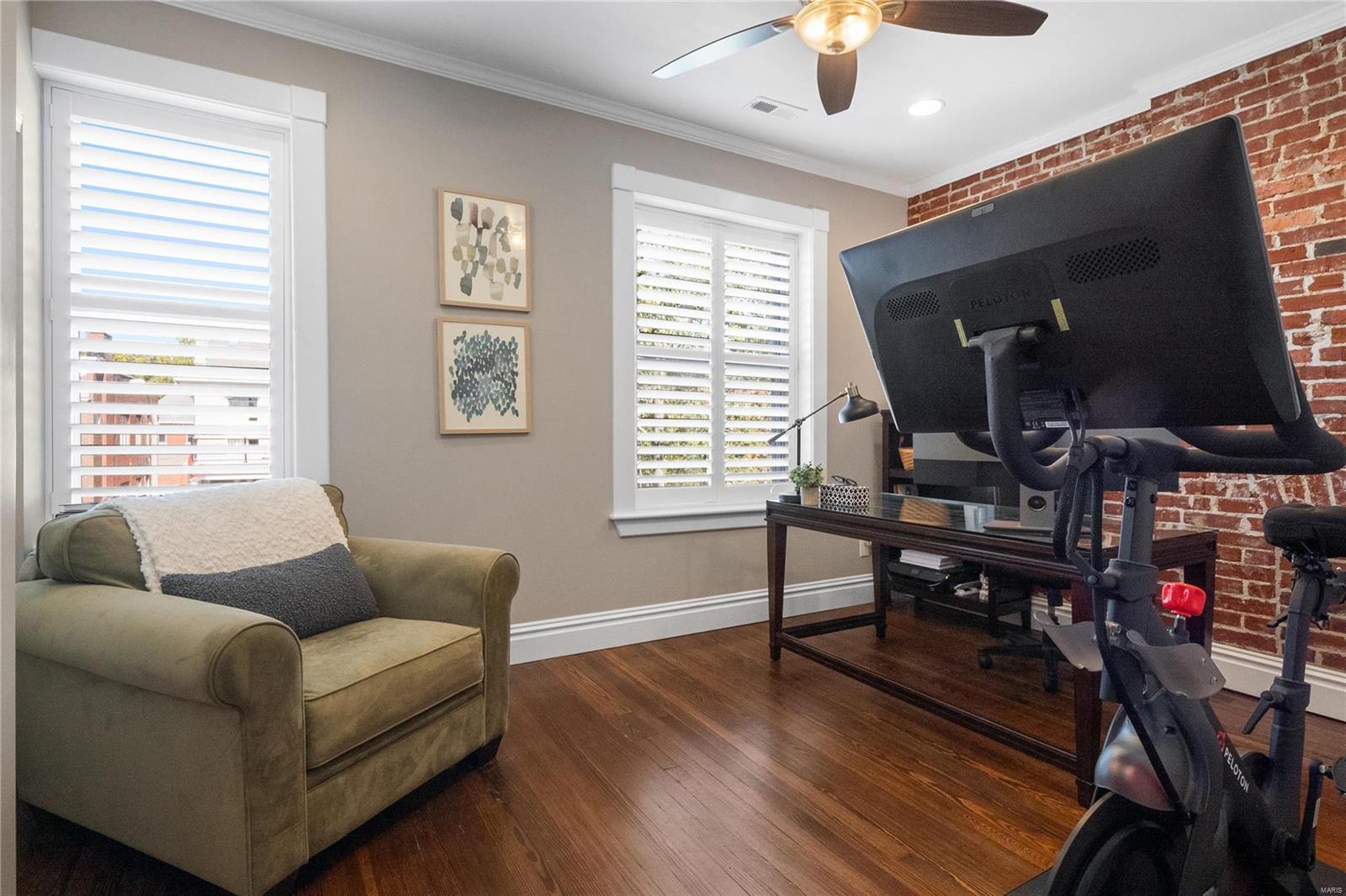 3952 Botanical Avenue