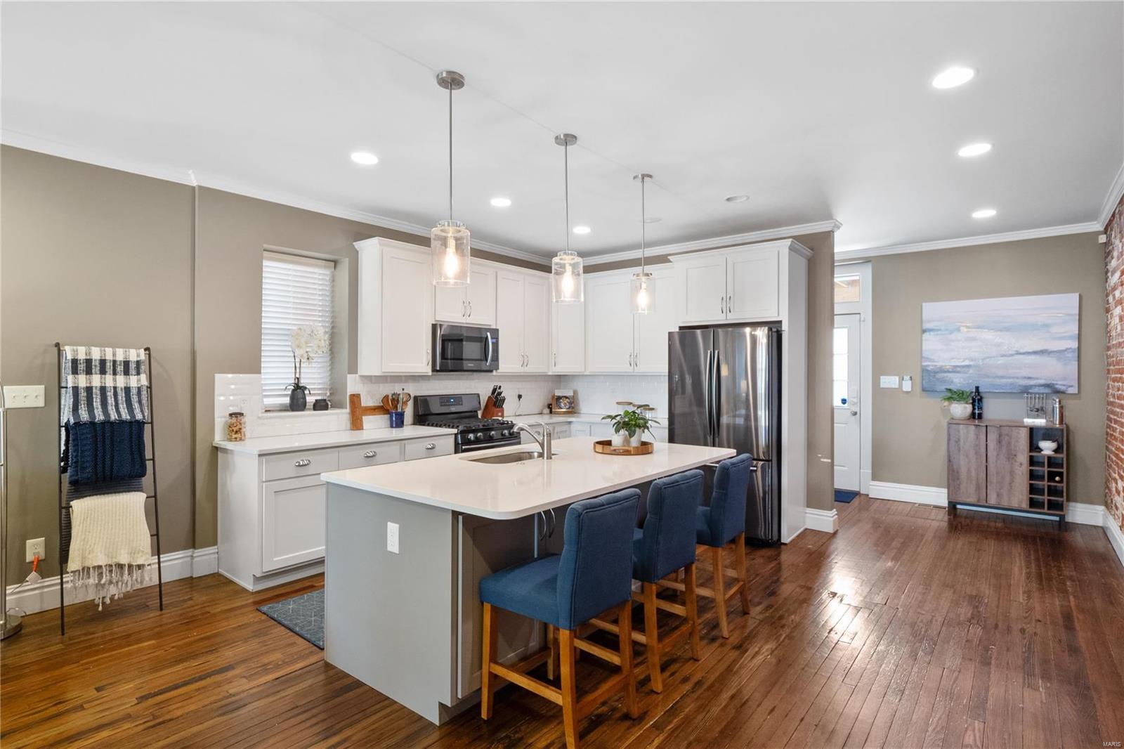 3952 Botanical Avenue