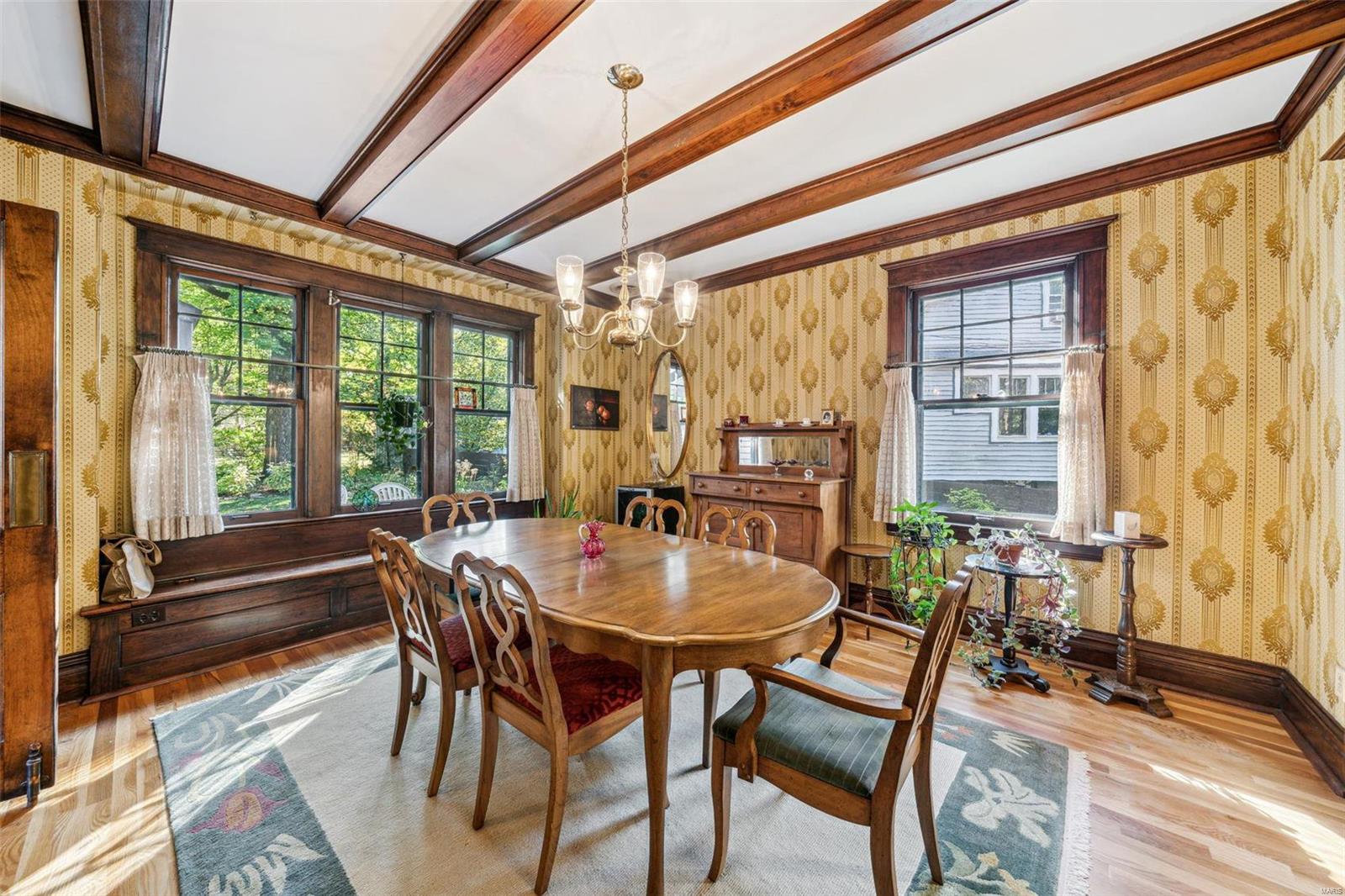 306 Sylvester Avenue