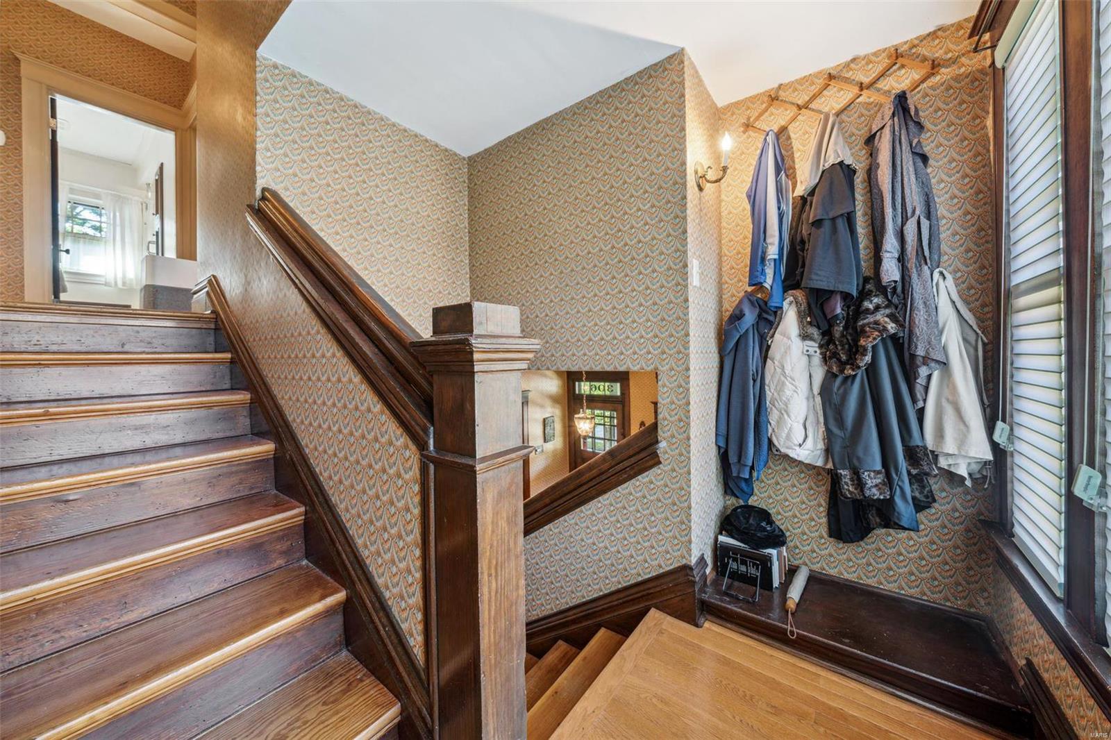 306 Sylvester Avenue