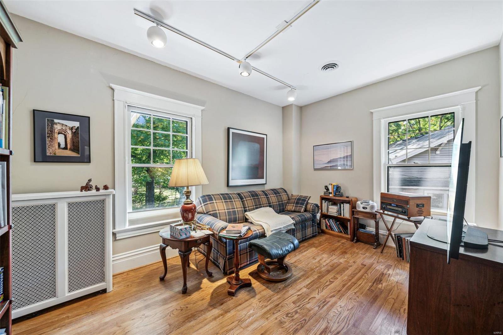 306 Sylvester Avenue