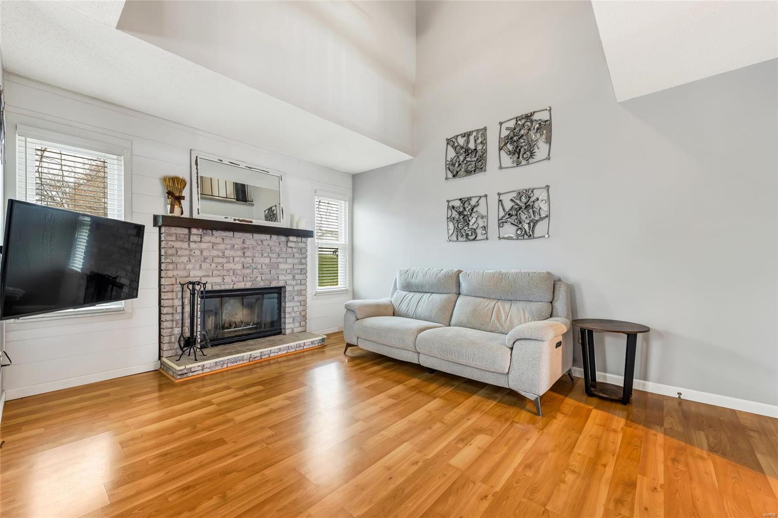 323 Devonshire Court