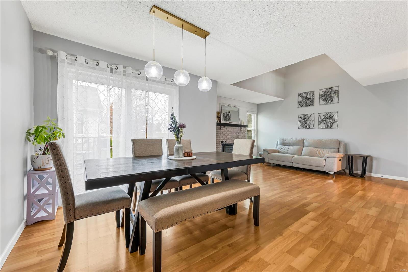 323 Devonshire Court