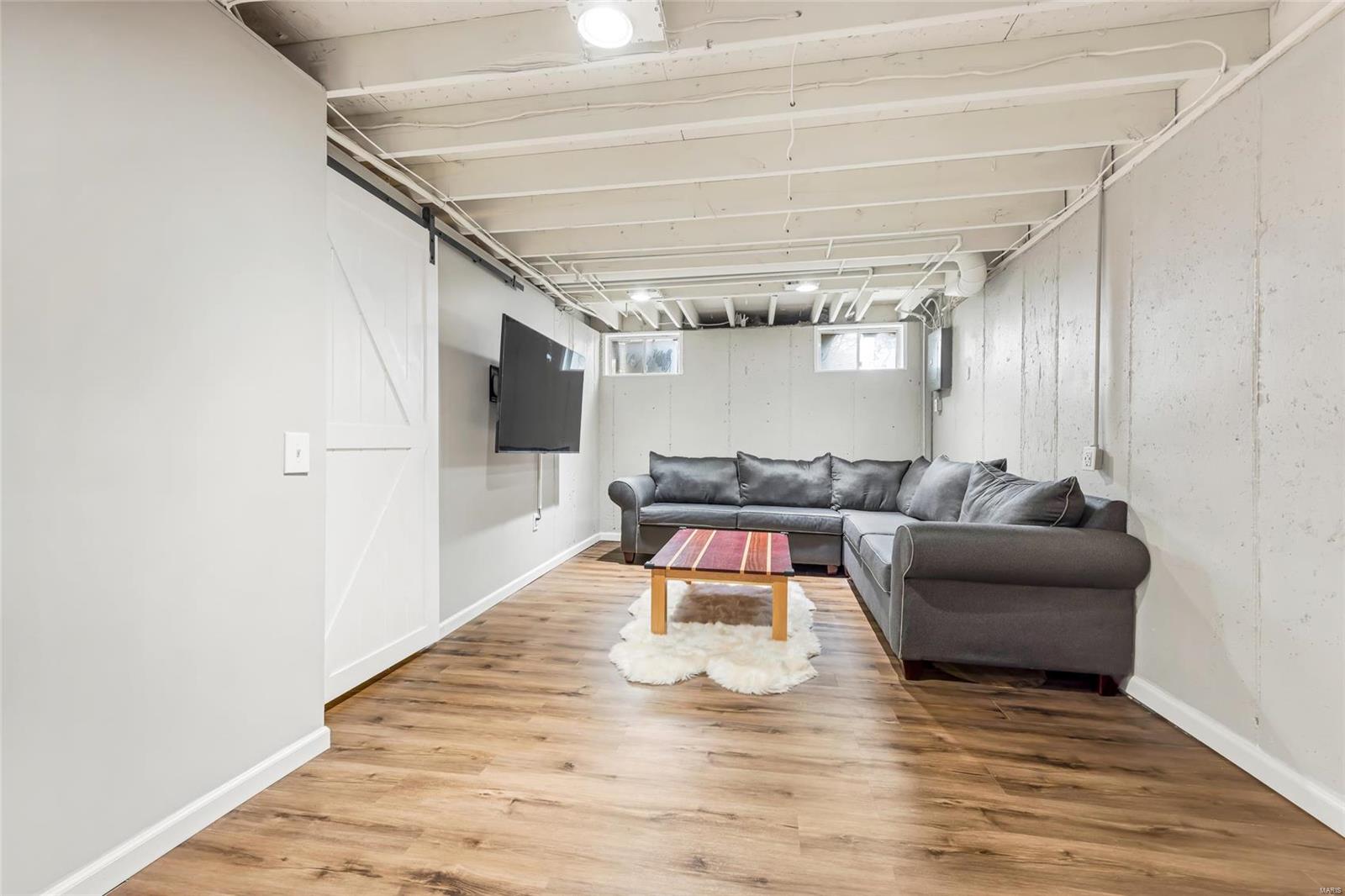 323 Devonshire Court