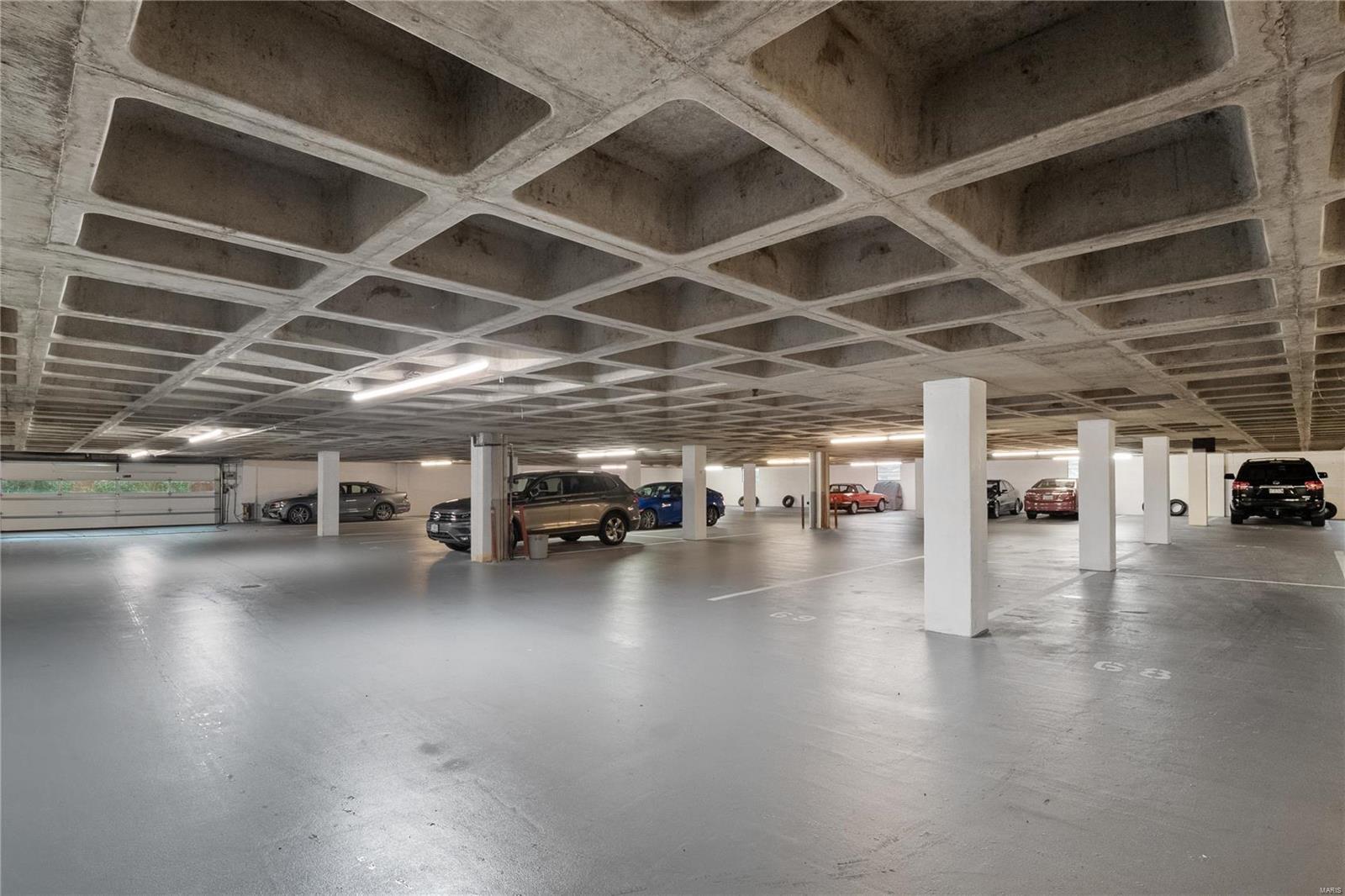 900 S Hanley Road Unit: 9B