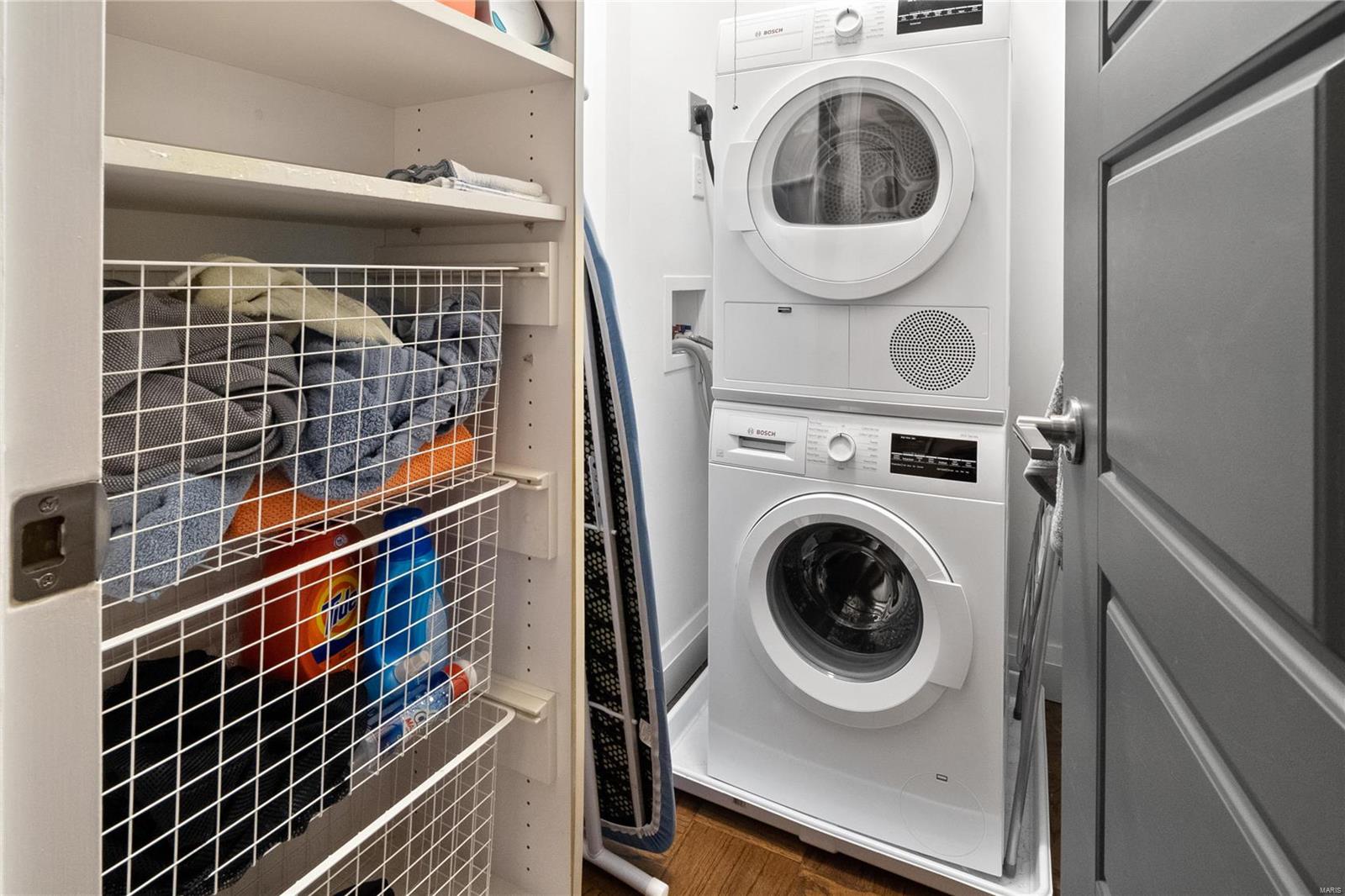 900 S Hanley Road Unit: 9B