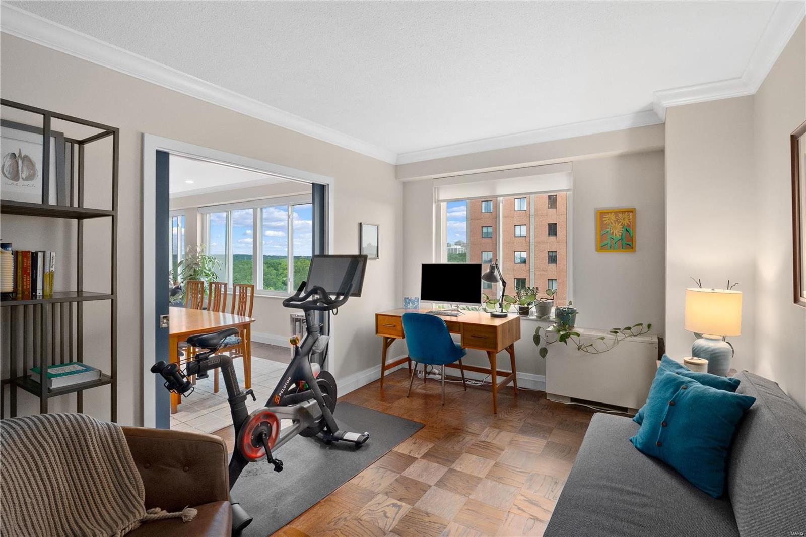 900 S Hanley Road Unit: 9B