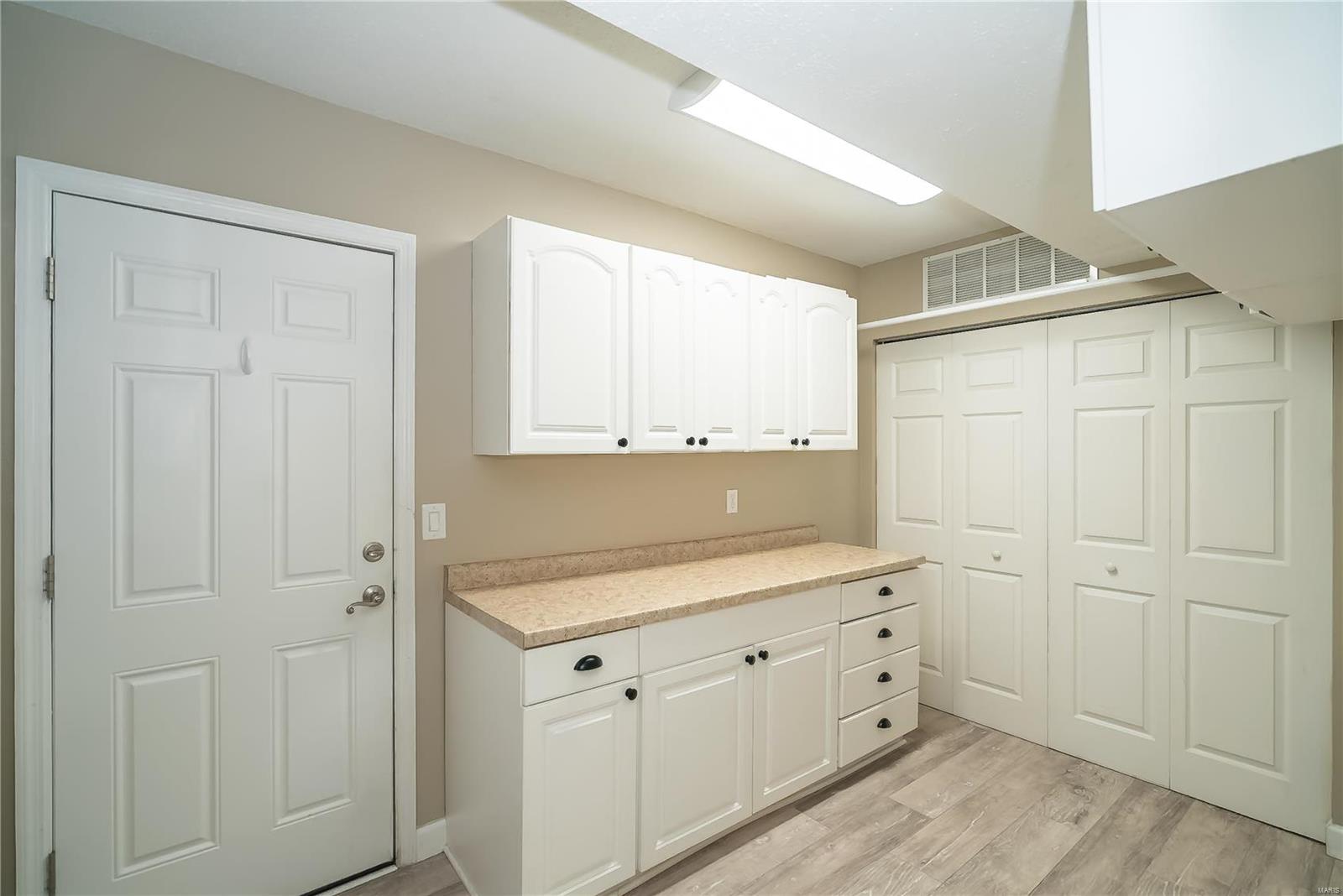 801 Kipling Way Unit: f