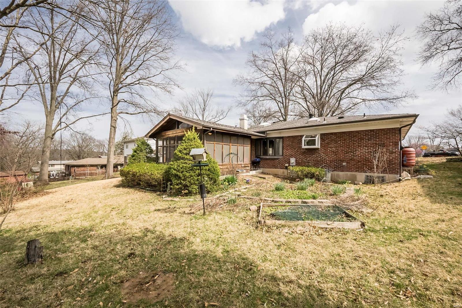 9047 Grant Farm Trail