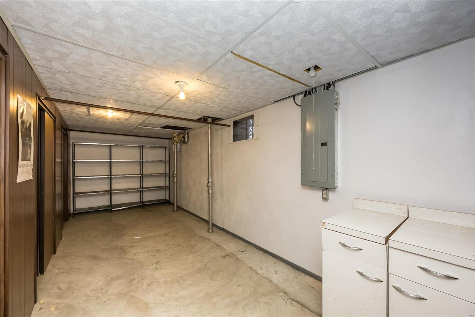 9047 Grant Farm Trail