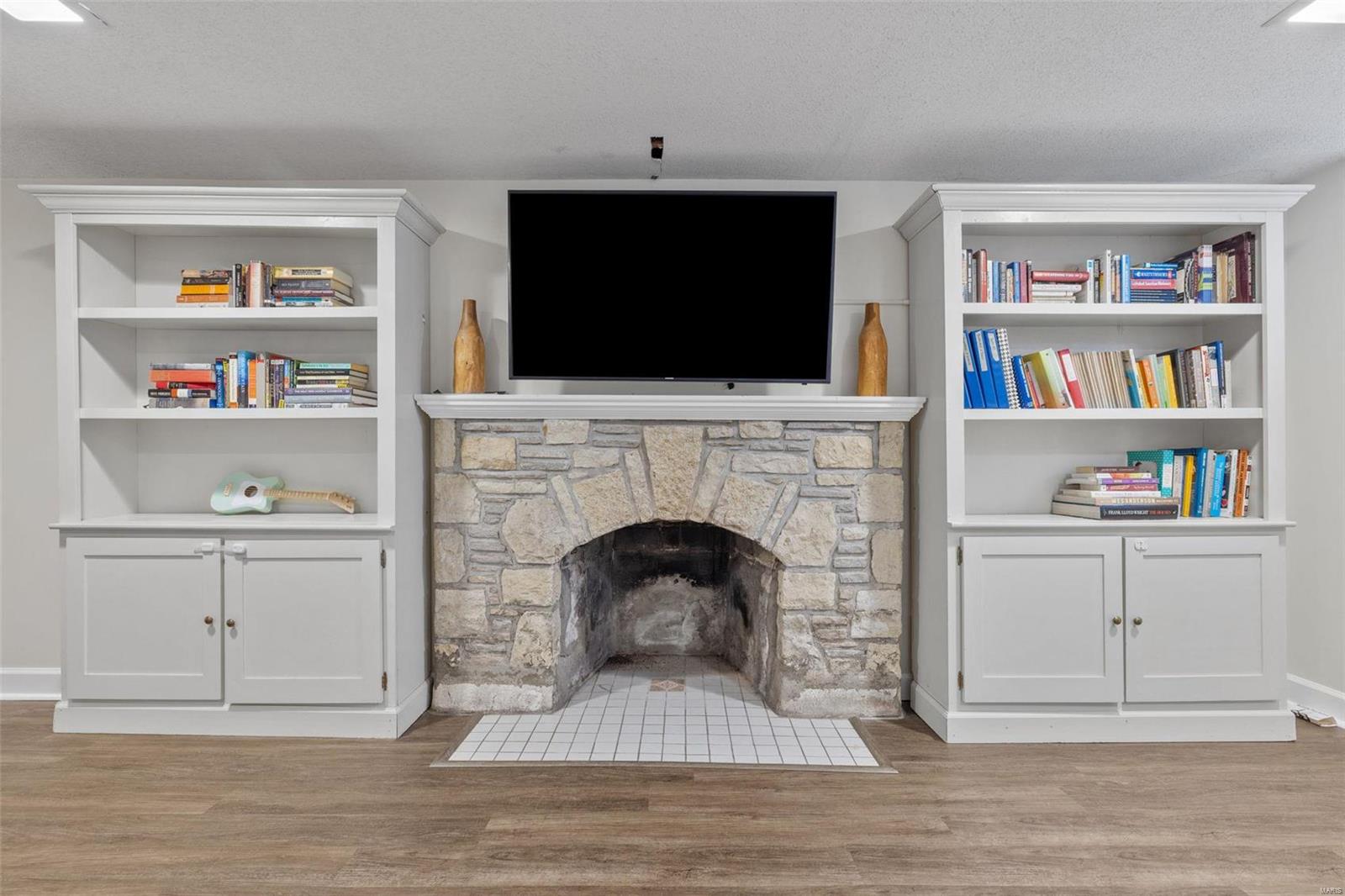 7129 Stanford Avenue