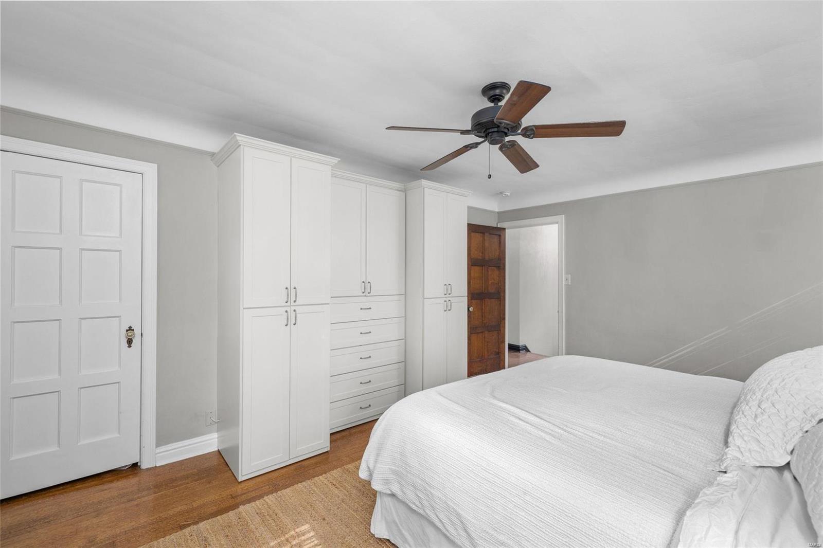 7129 Stanford Avenue