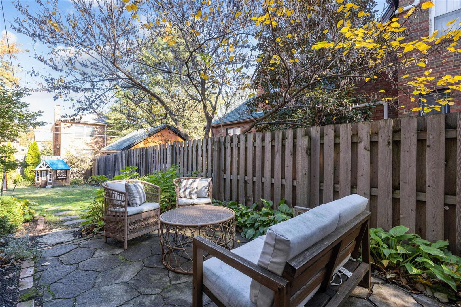 7129 Stanford Avenue