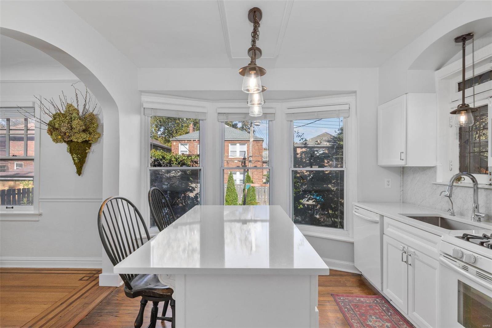 7129 Stanford Avenue