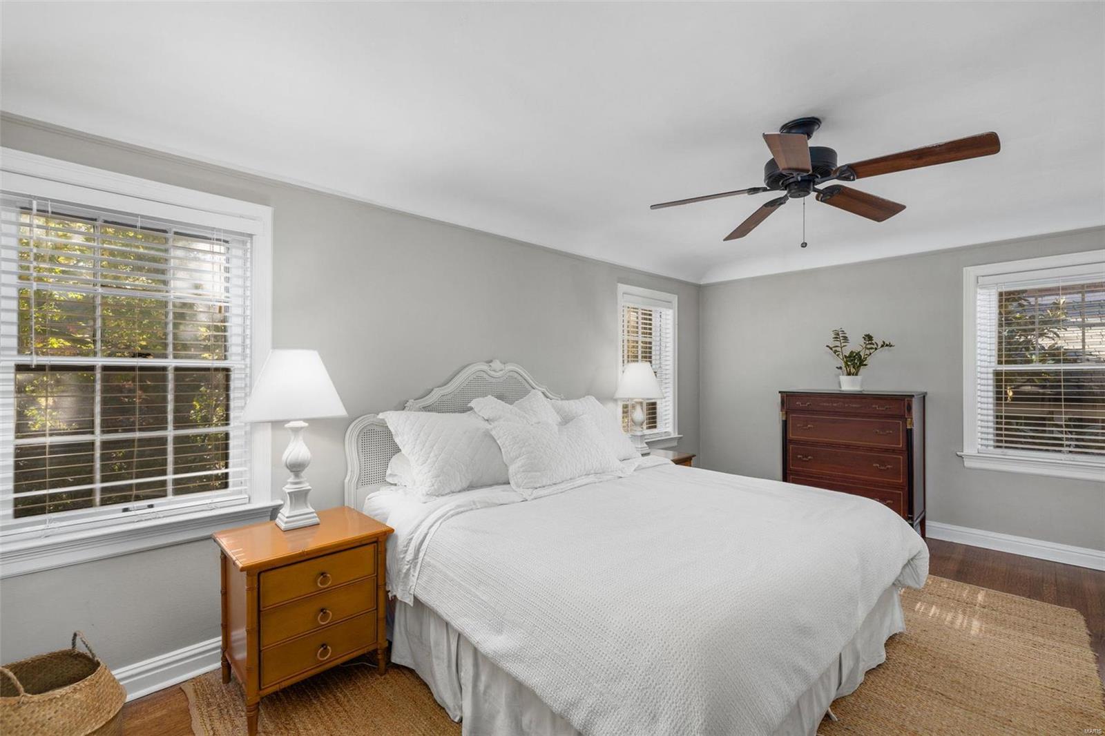 7129 Stanford Avenue