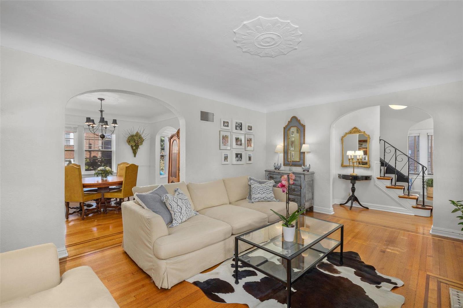 7129 Stanford Avenue