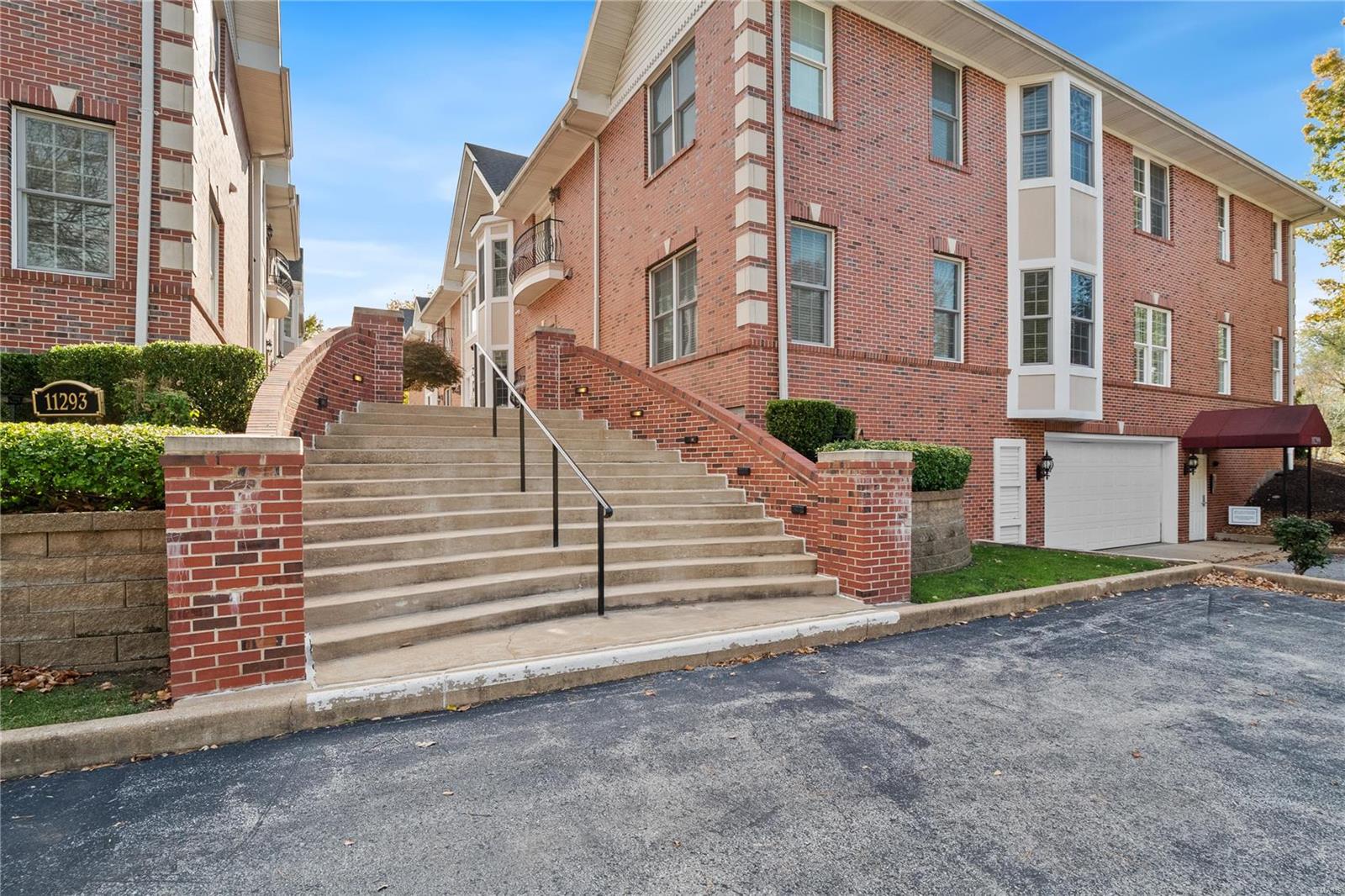 11299 Manchester Road Unit: 7