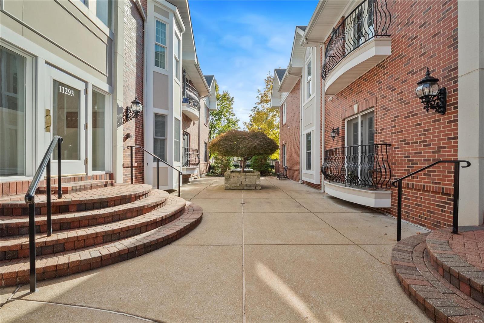 11299 Manchester Road Unit: 7