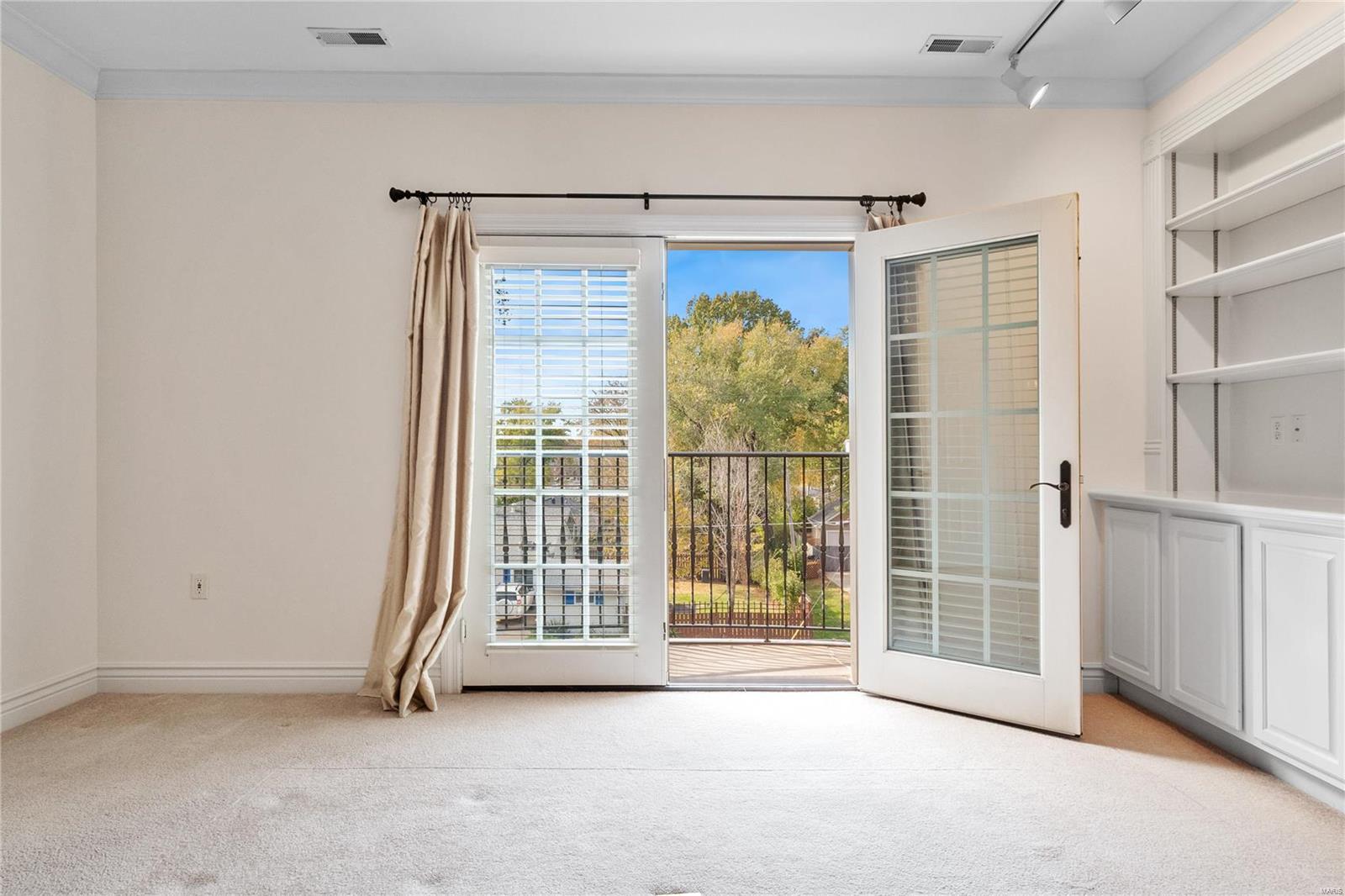 11299 Manchester Road Unit: 7