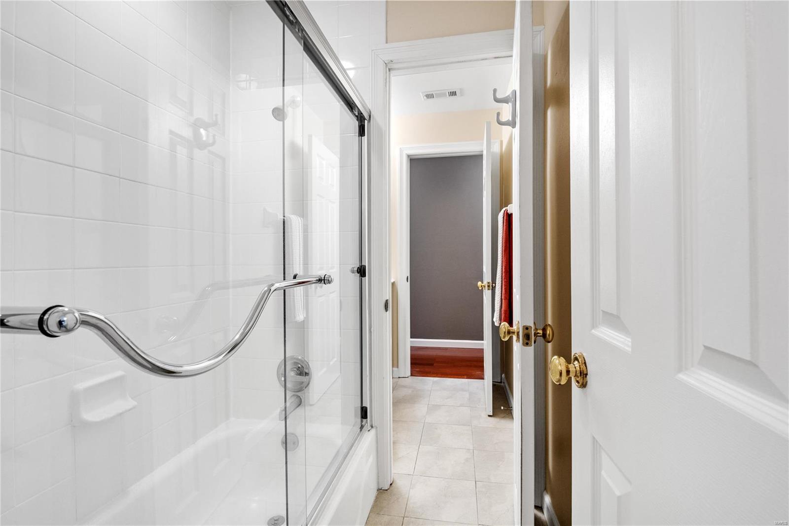 4256 Lindell Boulevard Unit: C