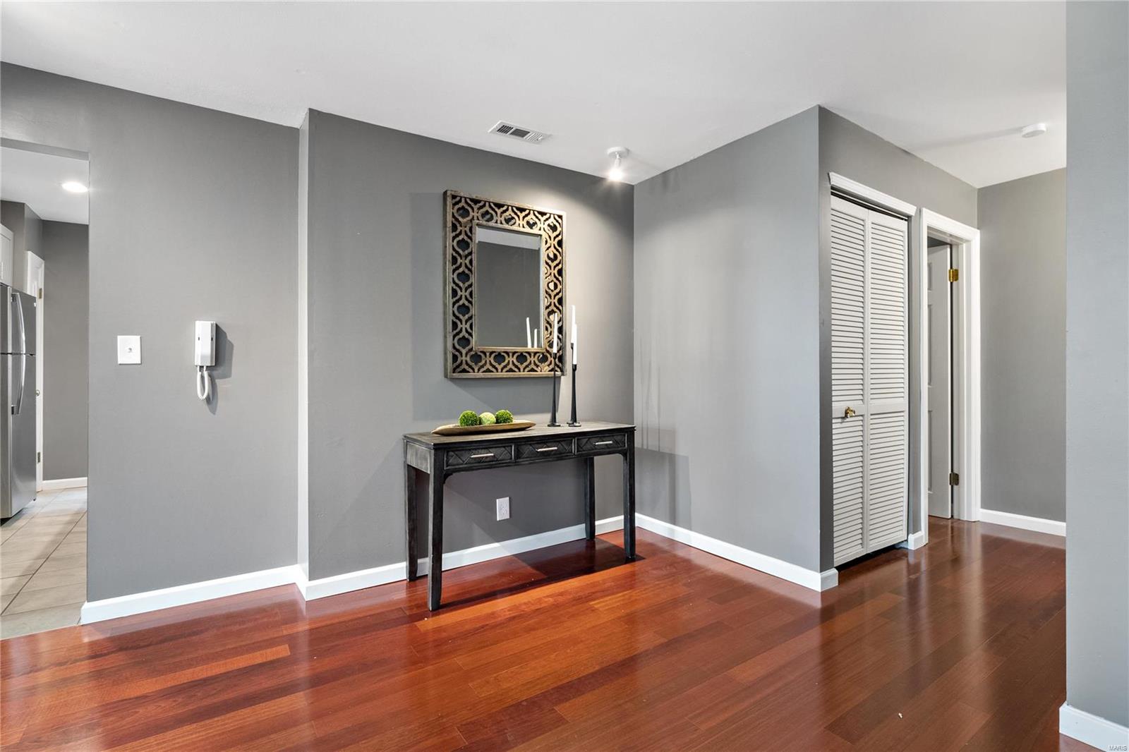 4256 Lindell Boulevard Unit: C