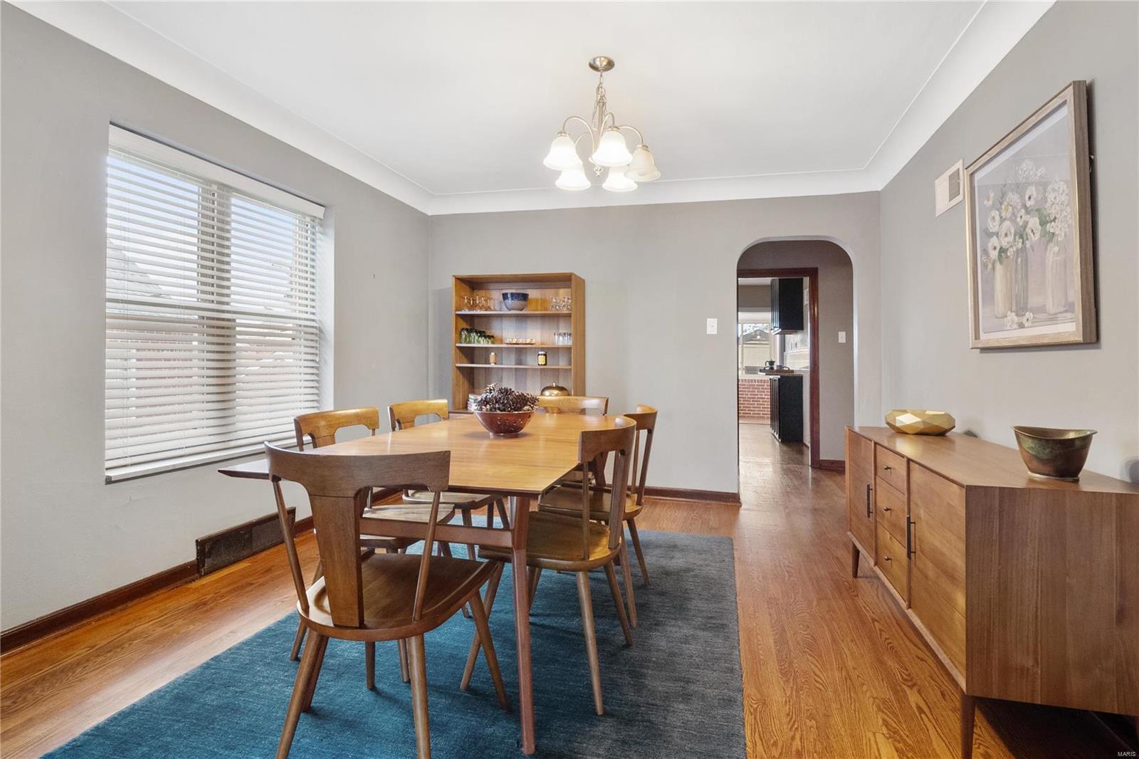 5825 Sutherland Avenue