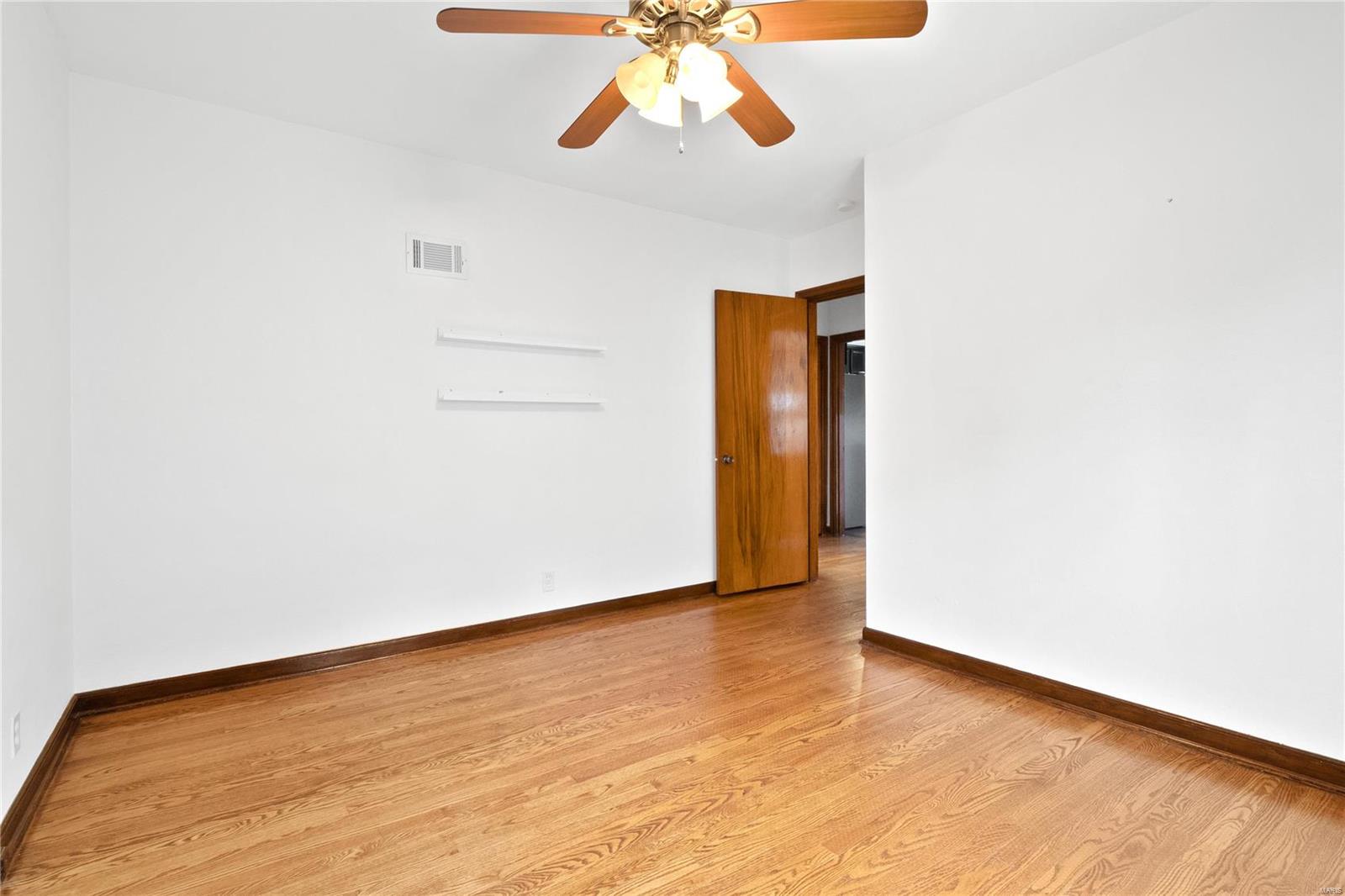 5825 Sutherland Avenue