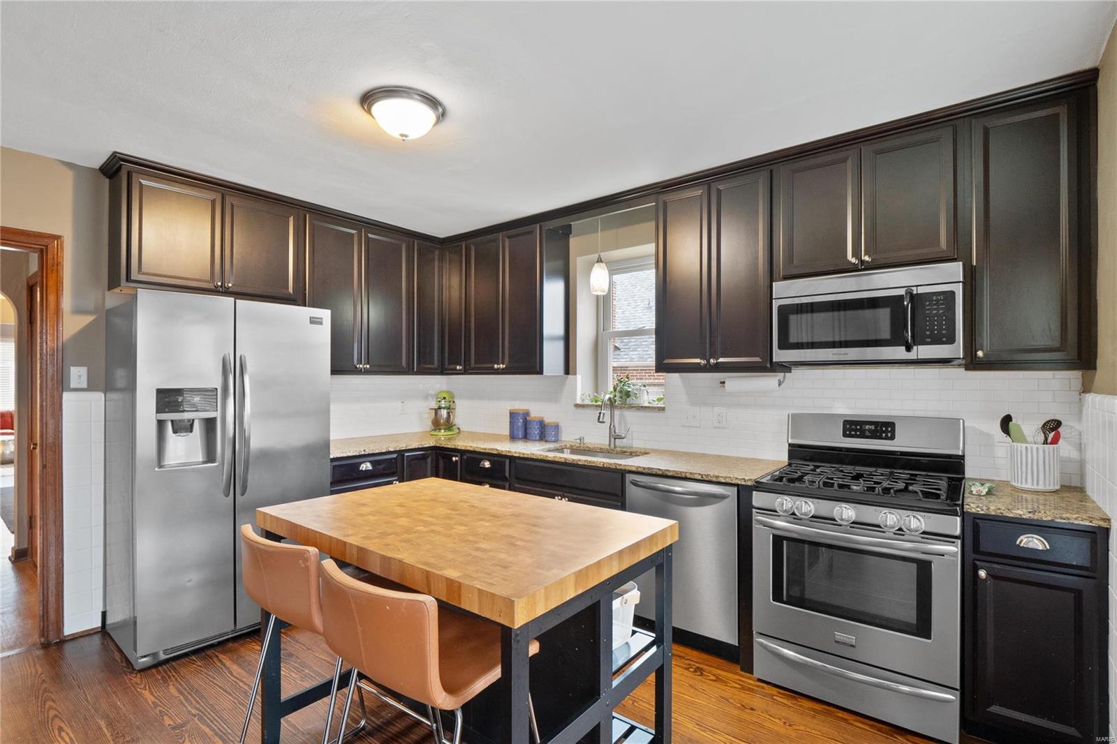 5825 Sutherland Avenue