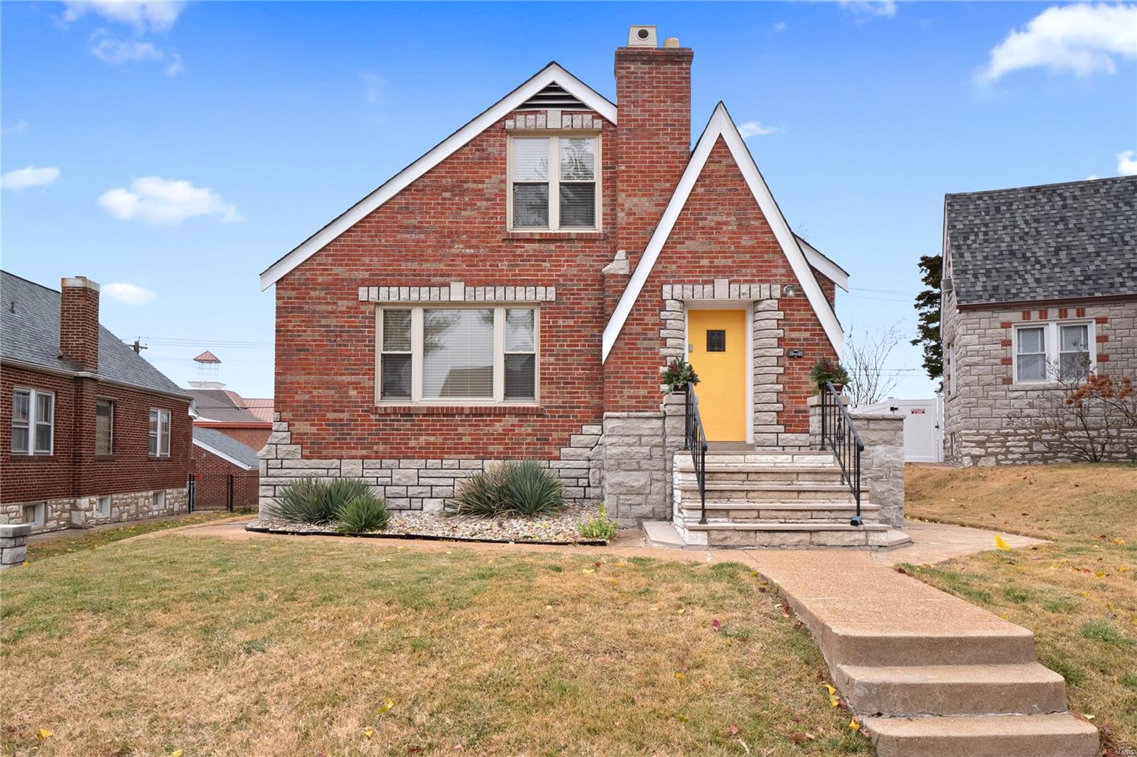 5825 Sutherland Avenue