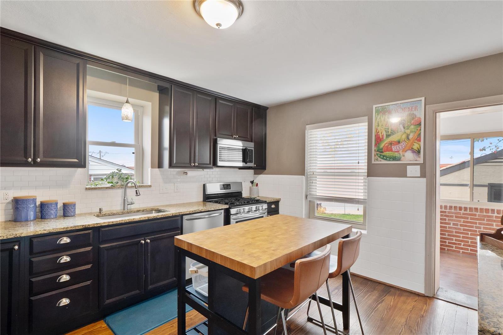 5825 Sutherland Avenue