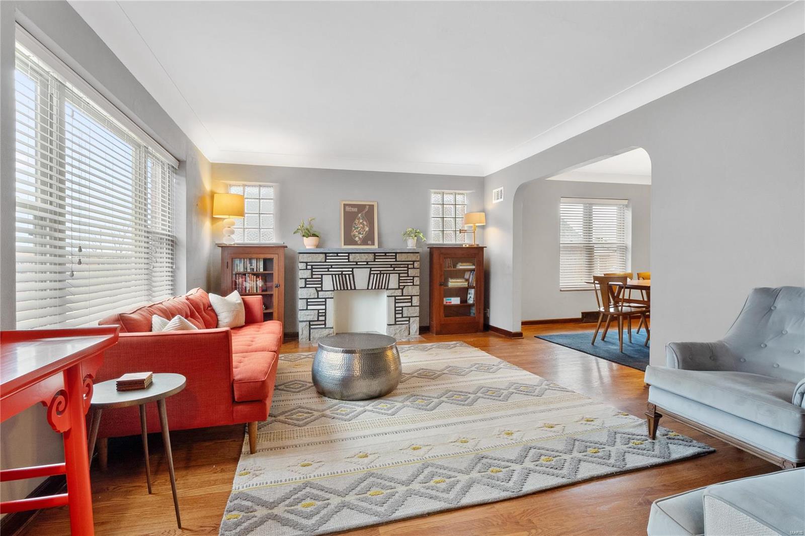 5825 Sutherland Avenue