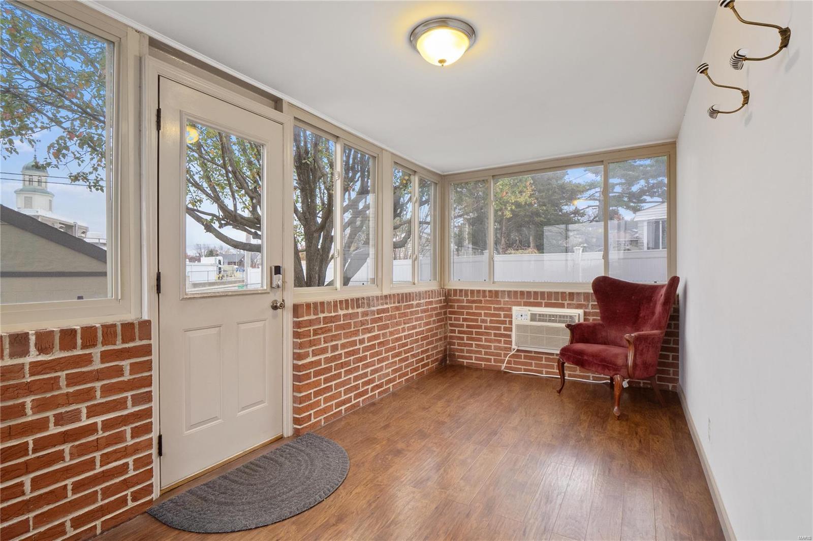 5825 Sutherland Avenue